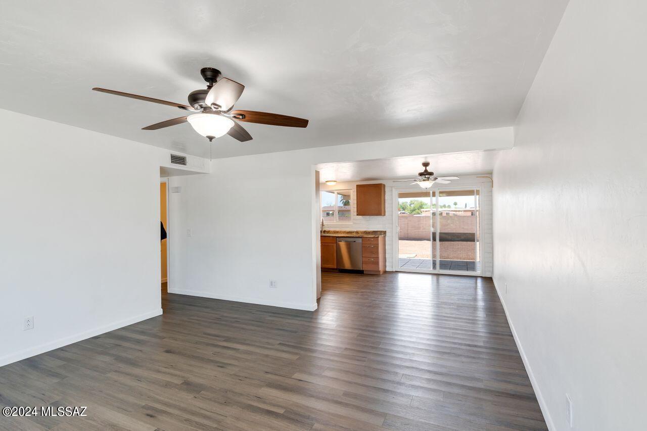 Casas Adobes Park (541-643) - Residential