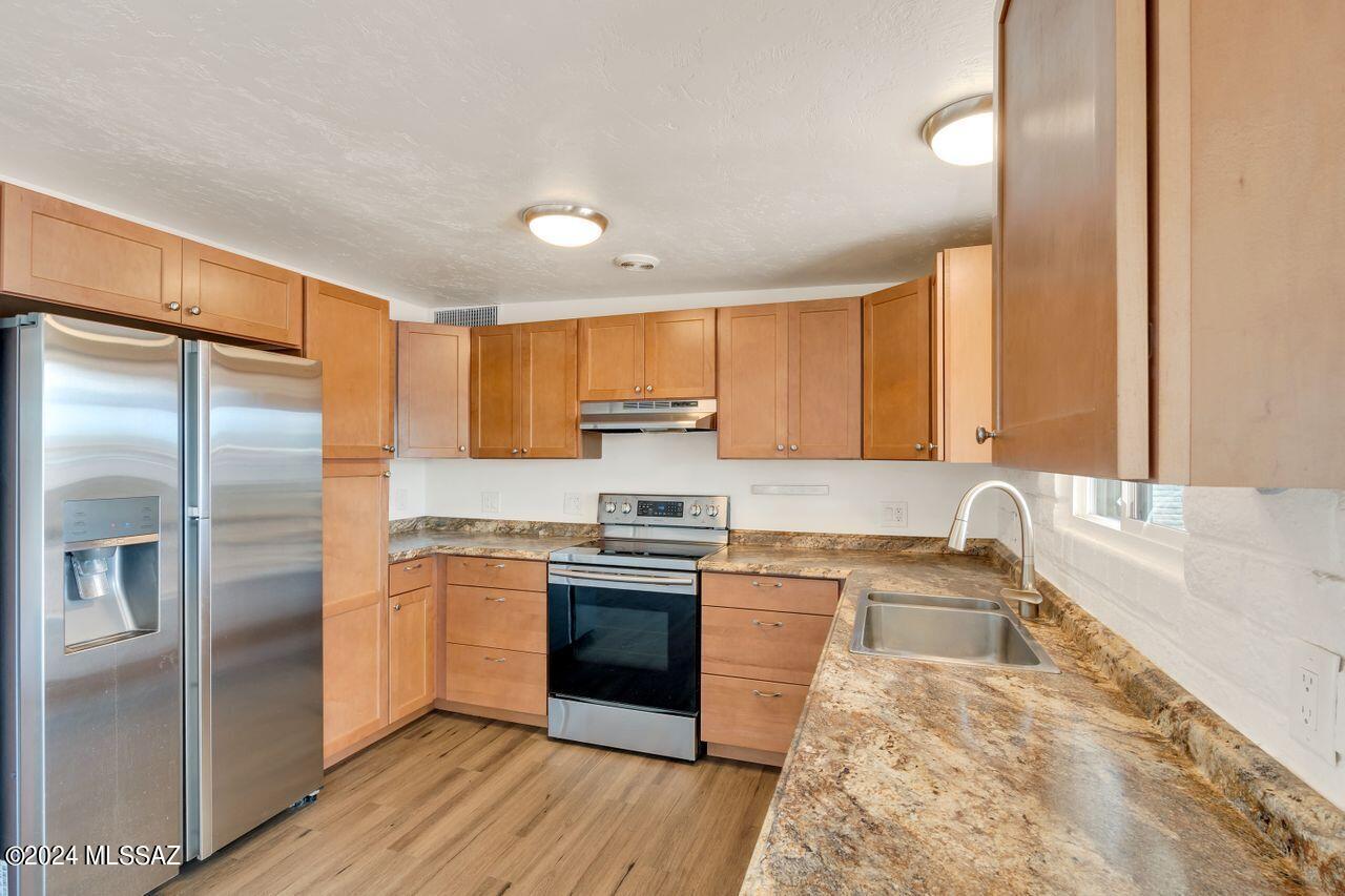 Casas Adobes Park (541-643) - Residential