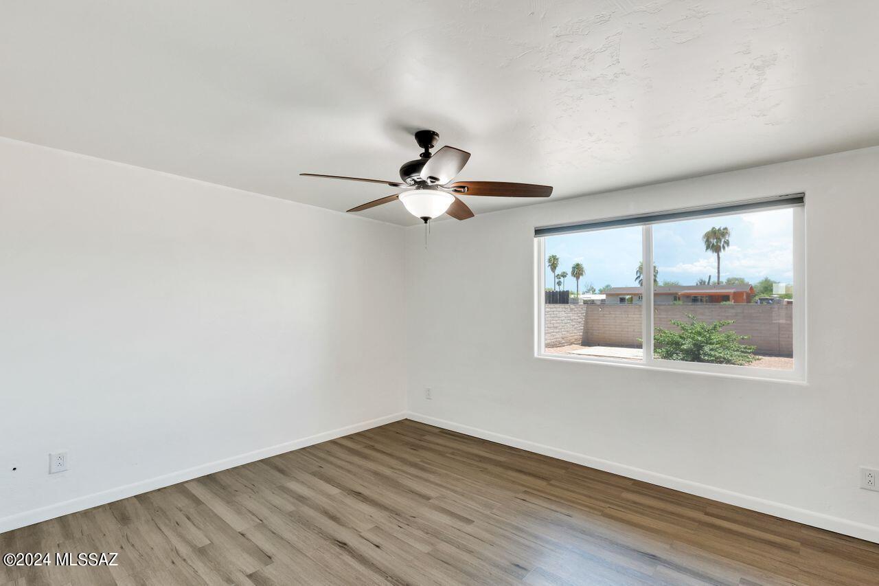 Casas Adobes Park (541-643) - Residential