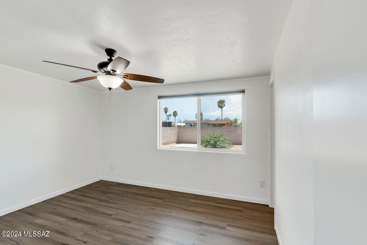 Casas Adobes Park (541-643) - Residential