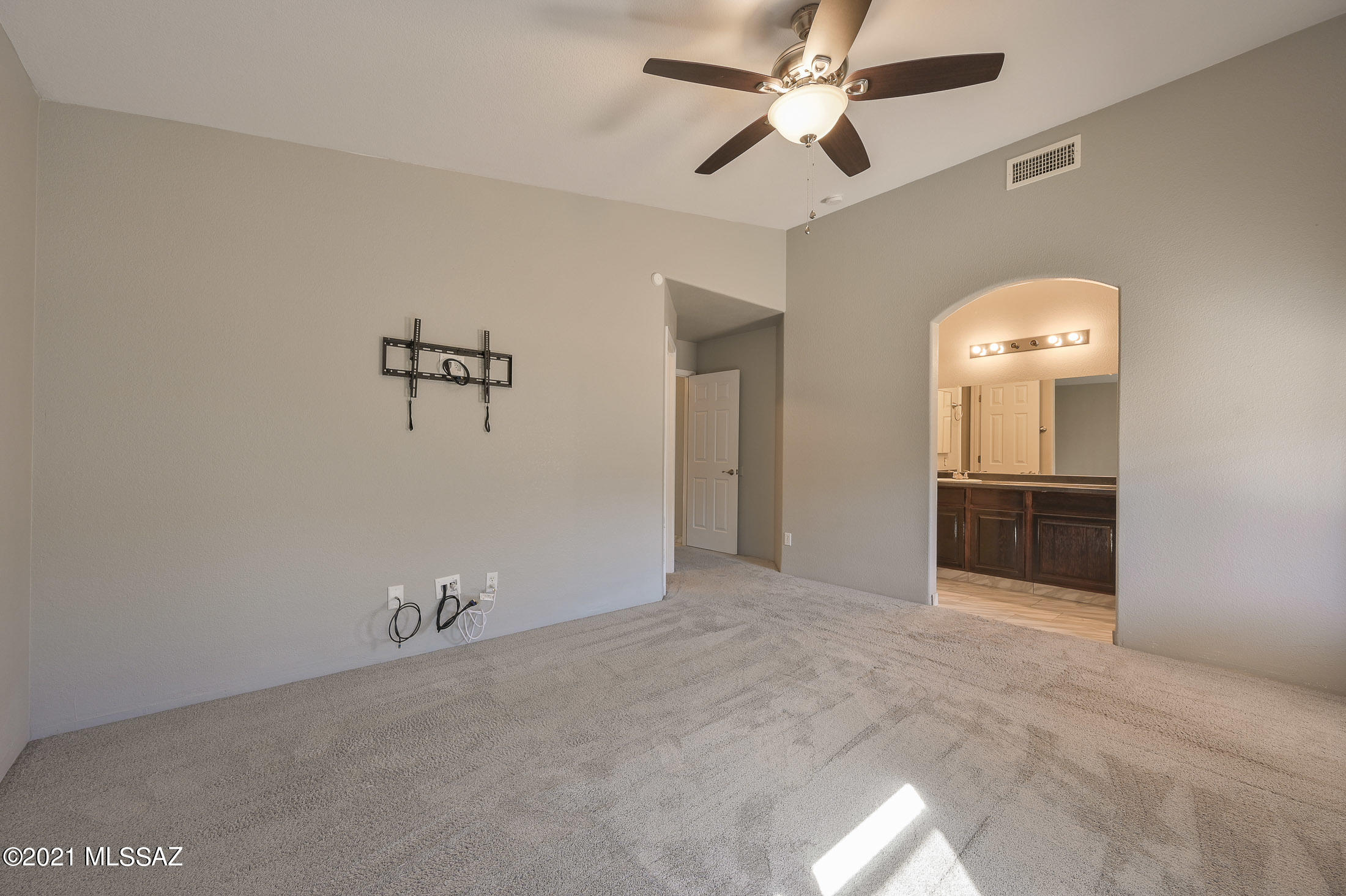 Harrison Shadows (1-42) - Residential
