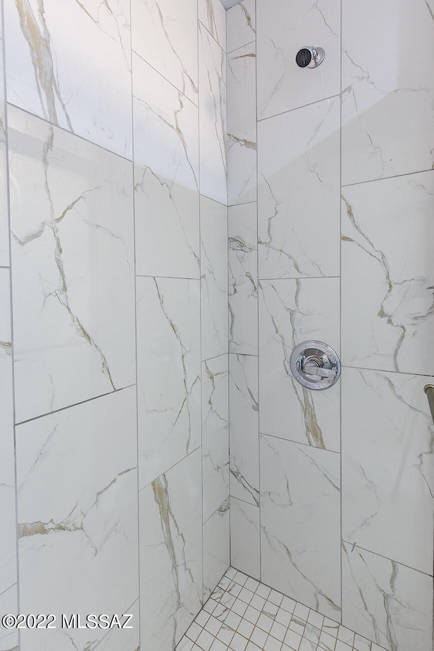 Casa Solariega - Residential Lease