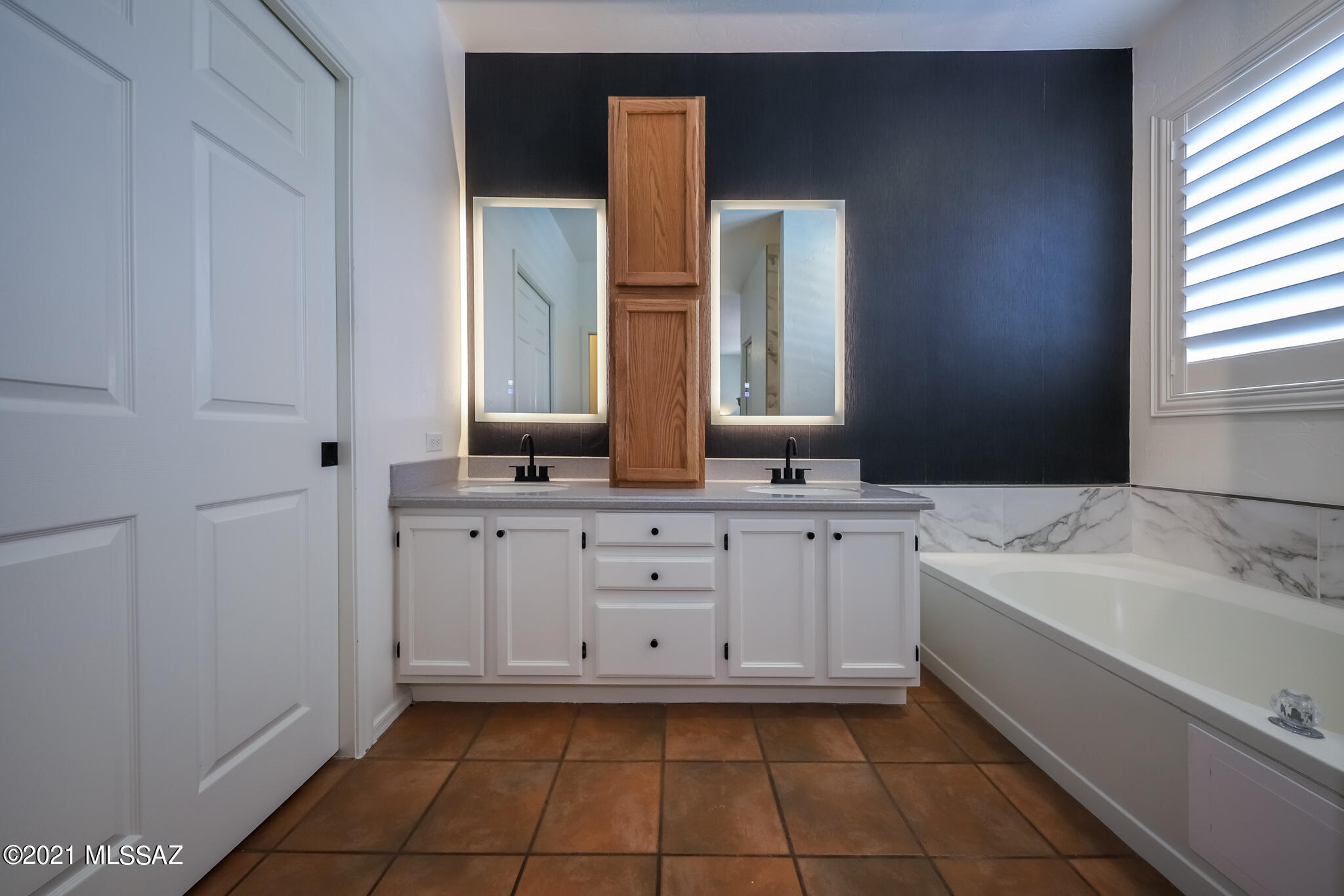 Sabino Creek (1-98) - Residential Lease