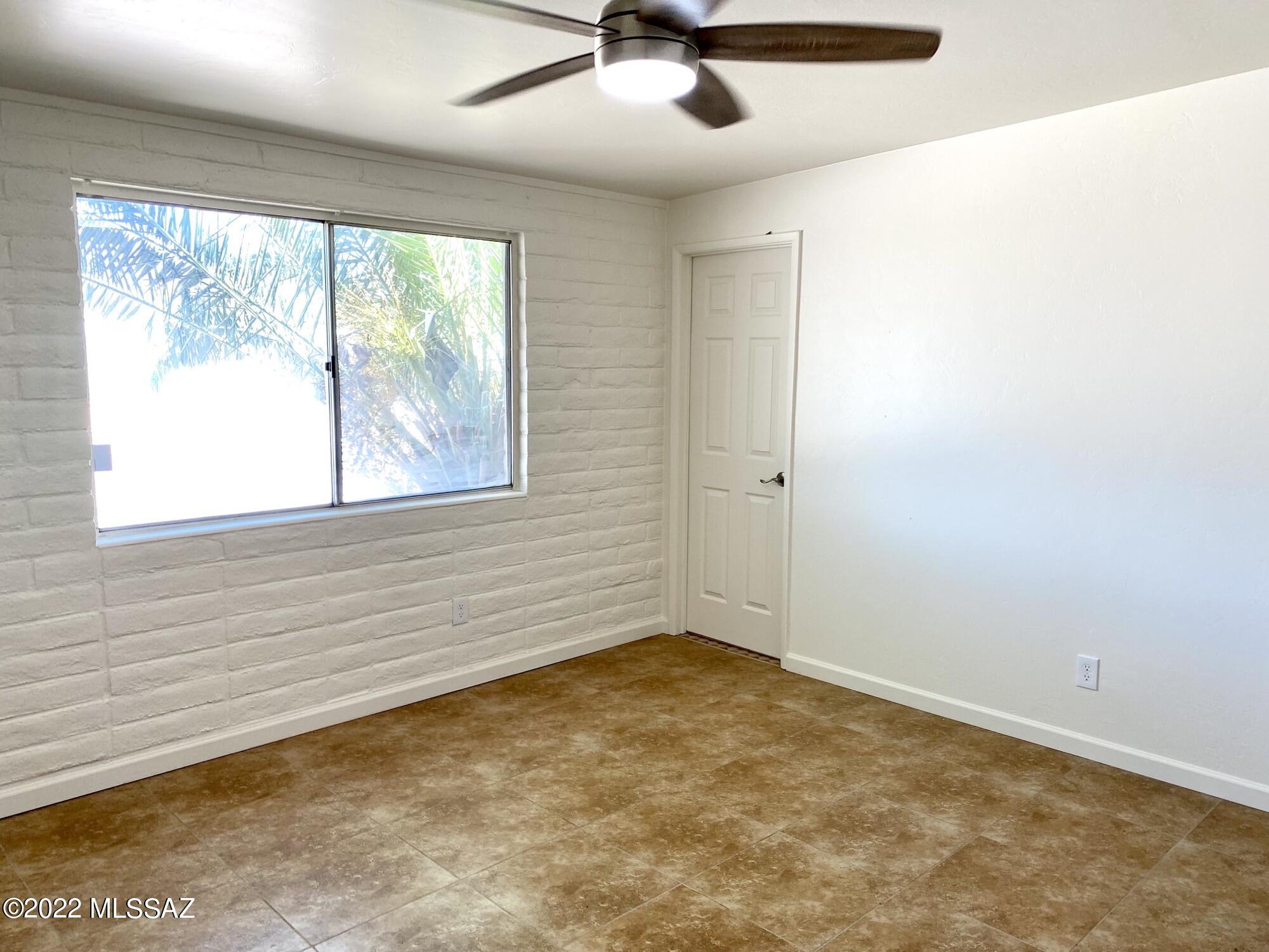 Broadway East (1-112) - Residential