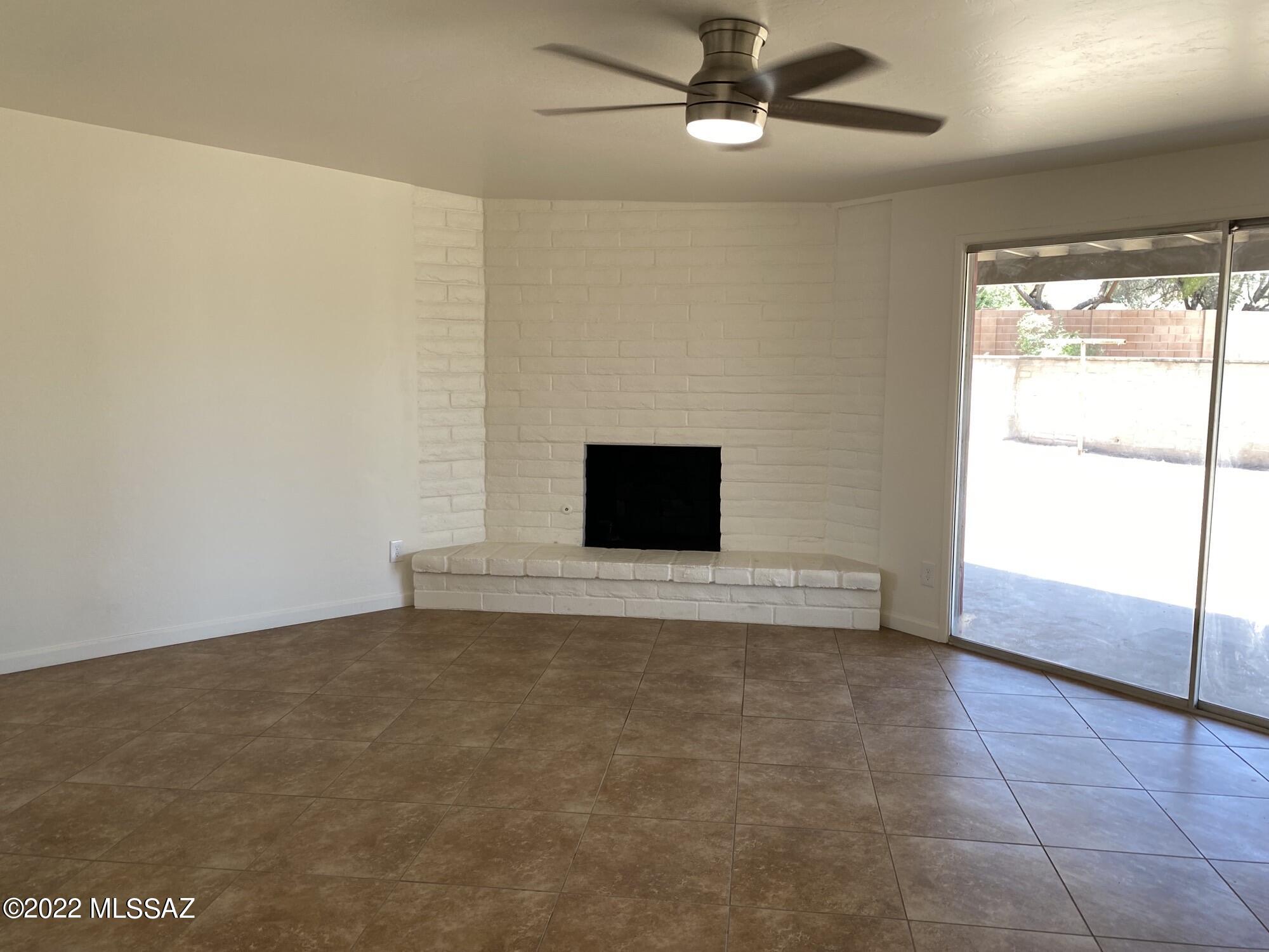 Broadway East (1-112) - Residential