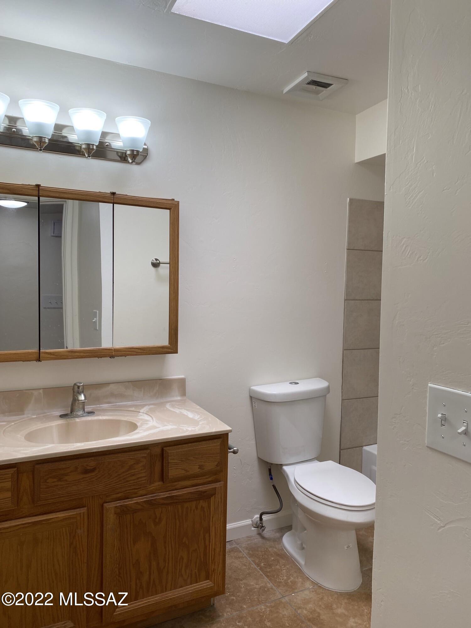 Broadway East (1-112) - Residential