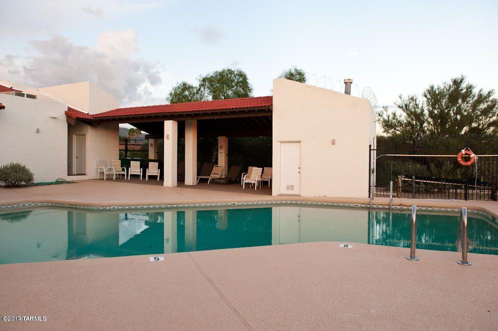 Stunning Corner Foothills 2Bed/2Bath Patio Home w/ Incredible Views!

Open & Airy Floor Plan, this Gorgeous Home Boasts Saltillo Tiled Floors, Updated Kitchen & Appliances, Desert Landscape w/ Incredible Views of the Catalinas! Charming Fireplace. 

Community Features 2 Sparkling Swimming Pools, Tennis Courts and an Exercise Facility. 

Tenant Pays Utilities. Cats Allowed on Case by Case Basis.