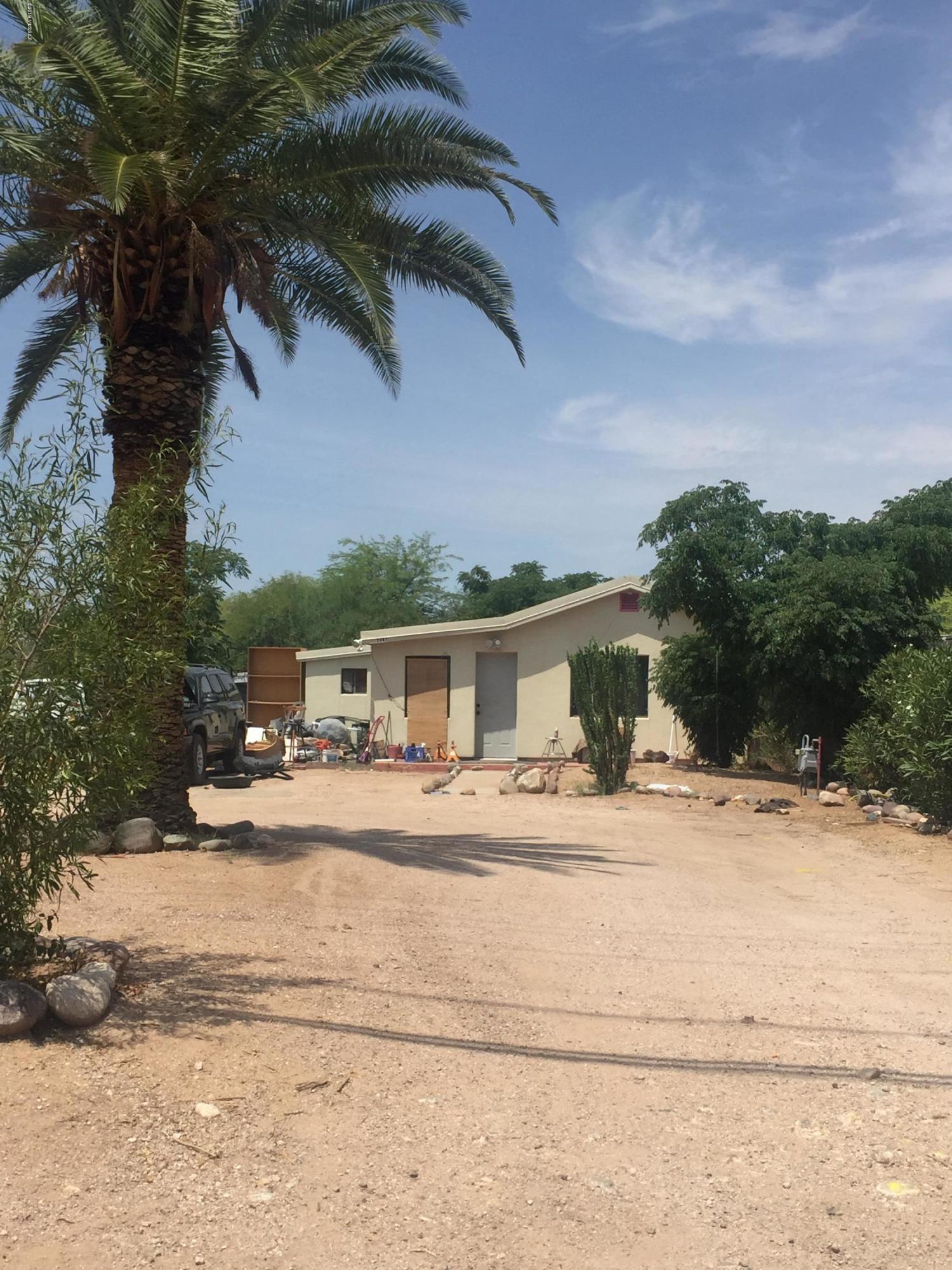 Great investor opportunity!  R3 lot in central Tucson. Property sold as-is.