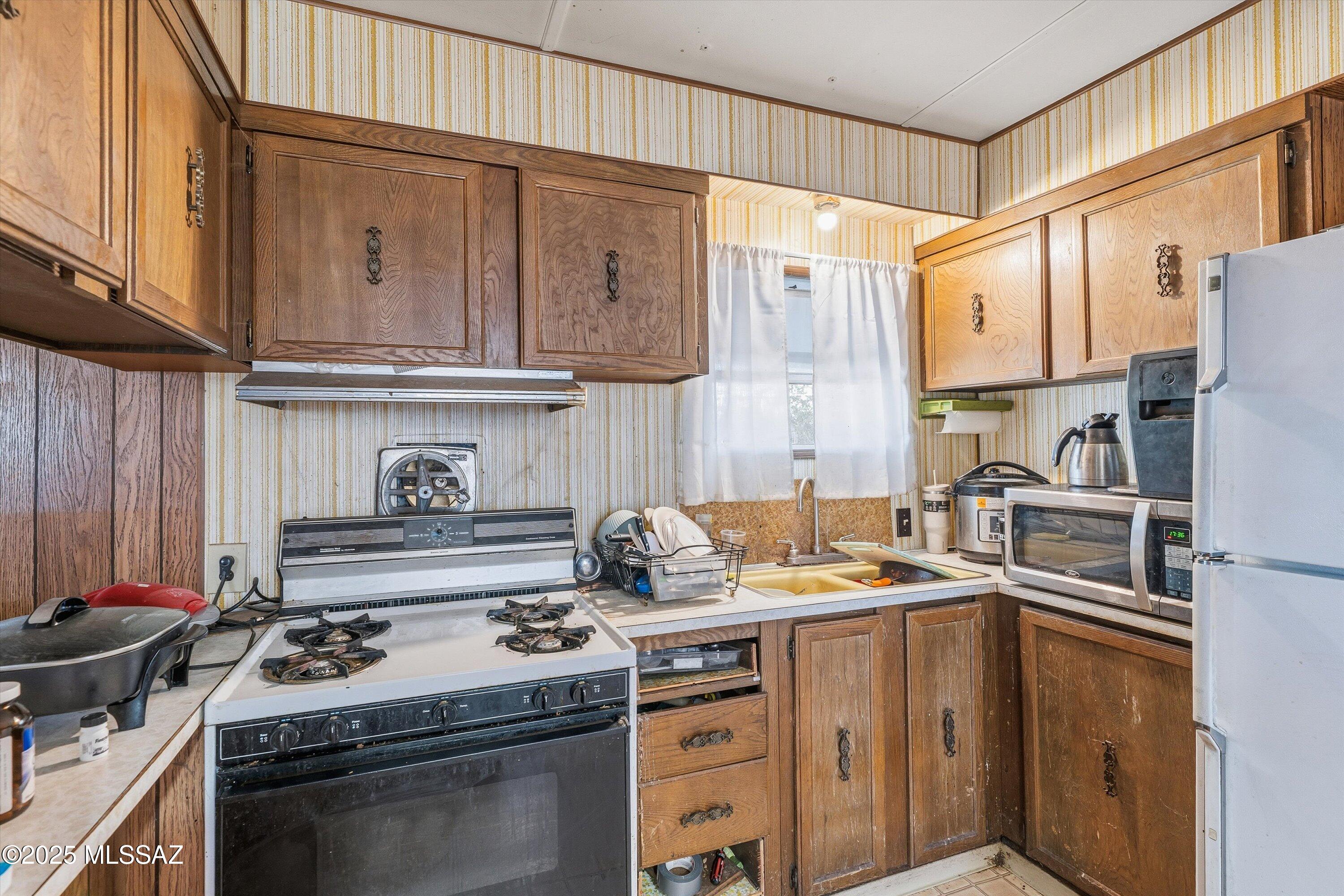 Kessler Manor (1-90) - Residential