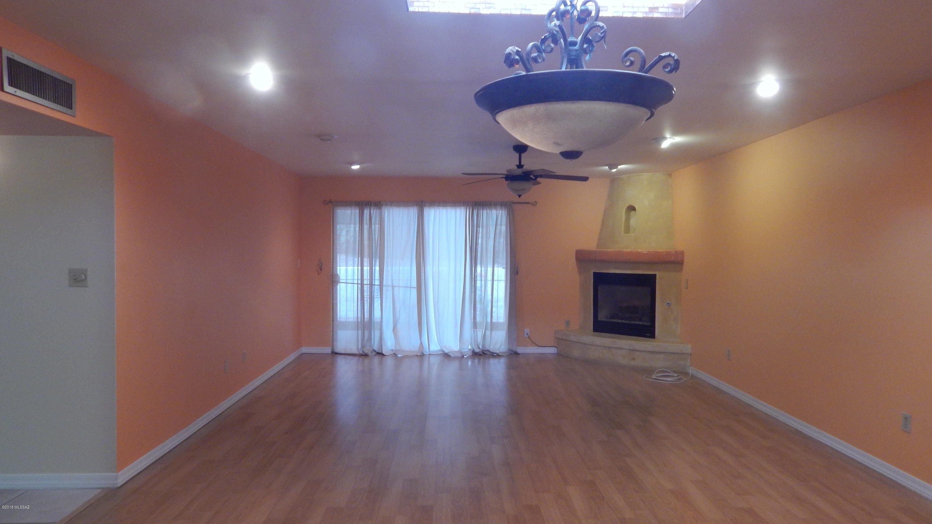 Via Entrada Townhouses - Residential Lease