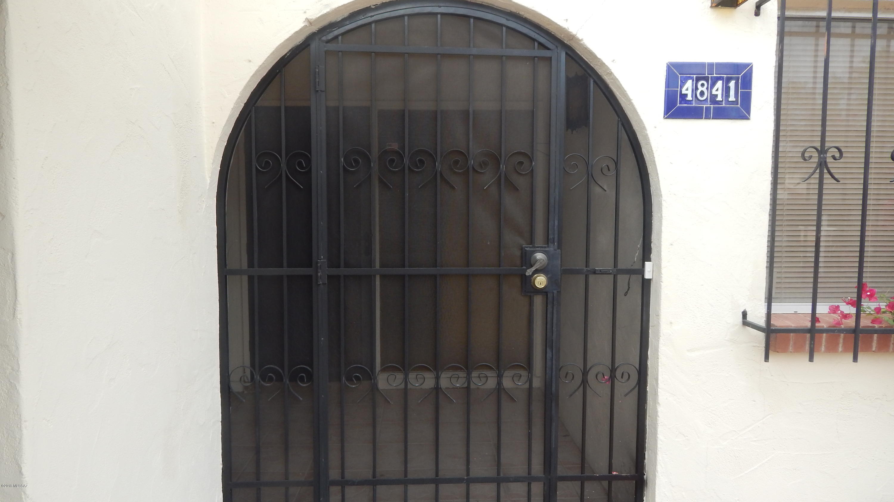 Via Entrada Townhouses - Residential Lease