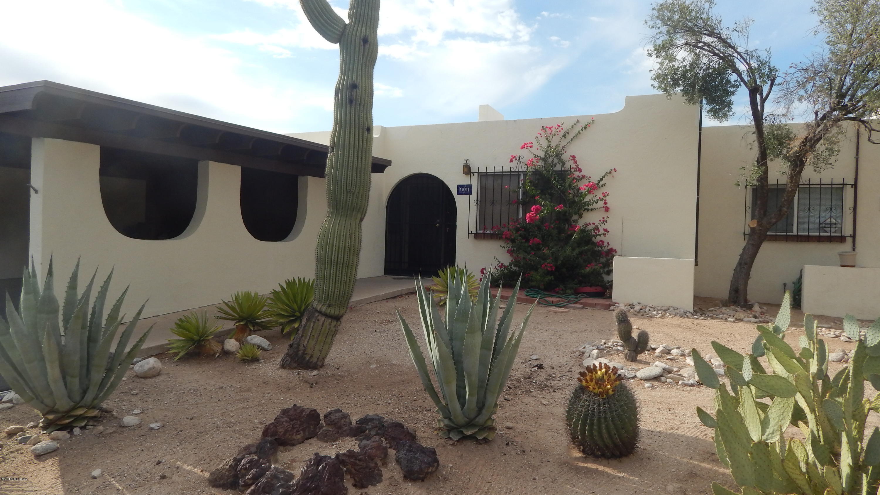 Via Entrada Townhouses - Residential Lease