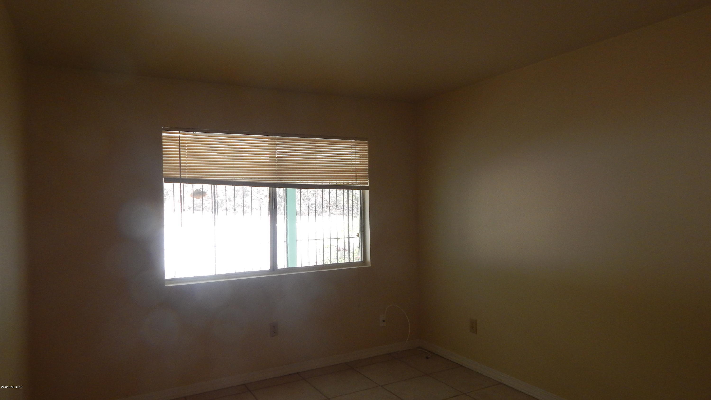 Via Entrada Townhouses - Residential Lease