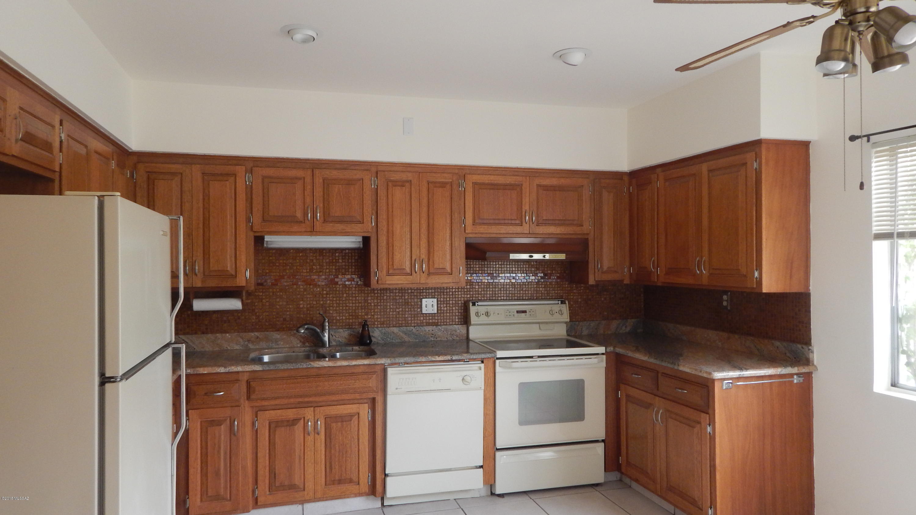 Via Entrada Townhouses - Residential Lease