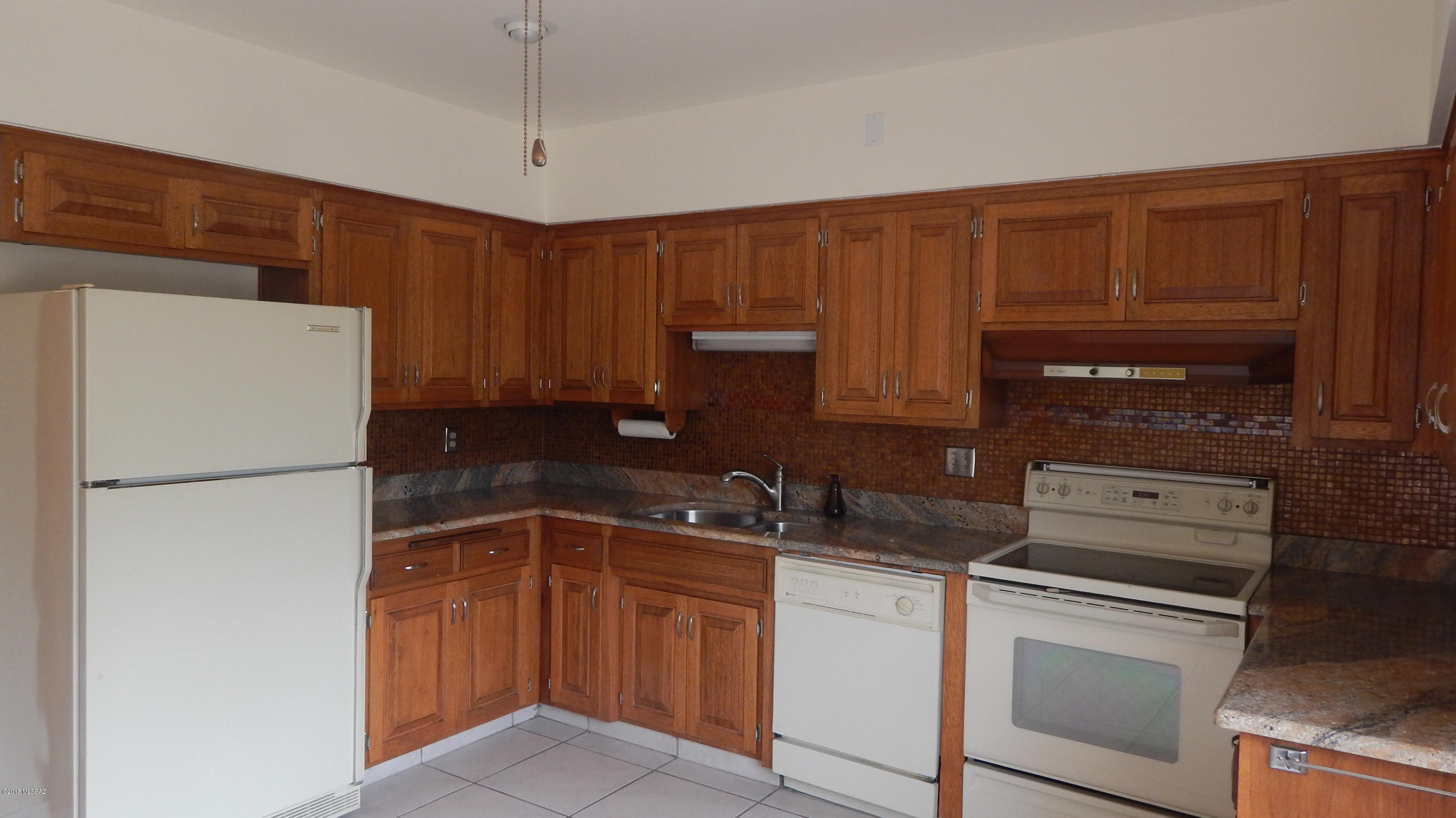 Via Entrada Townhouses - Residential Lease