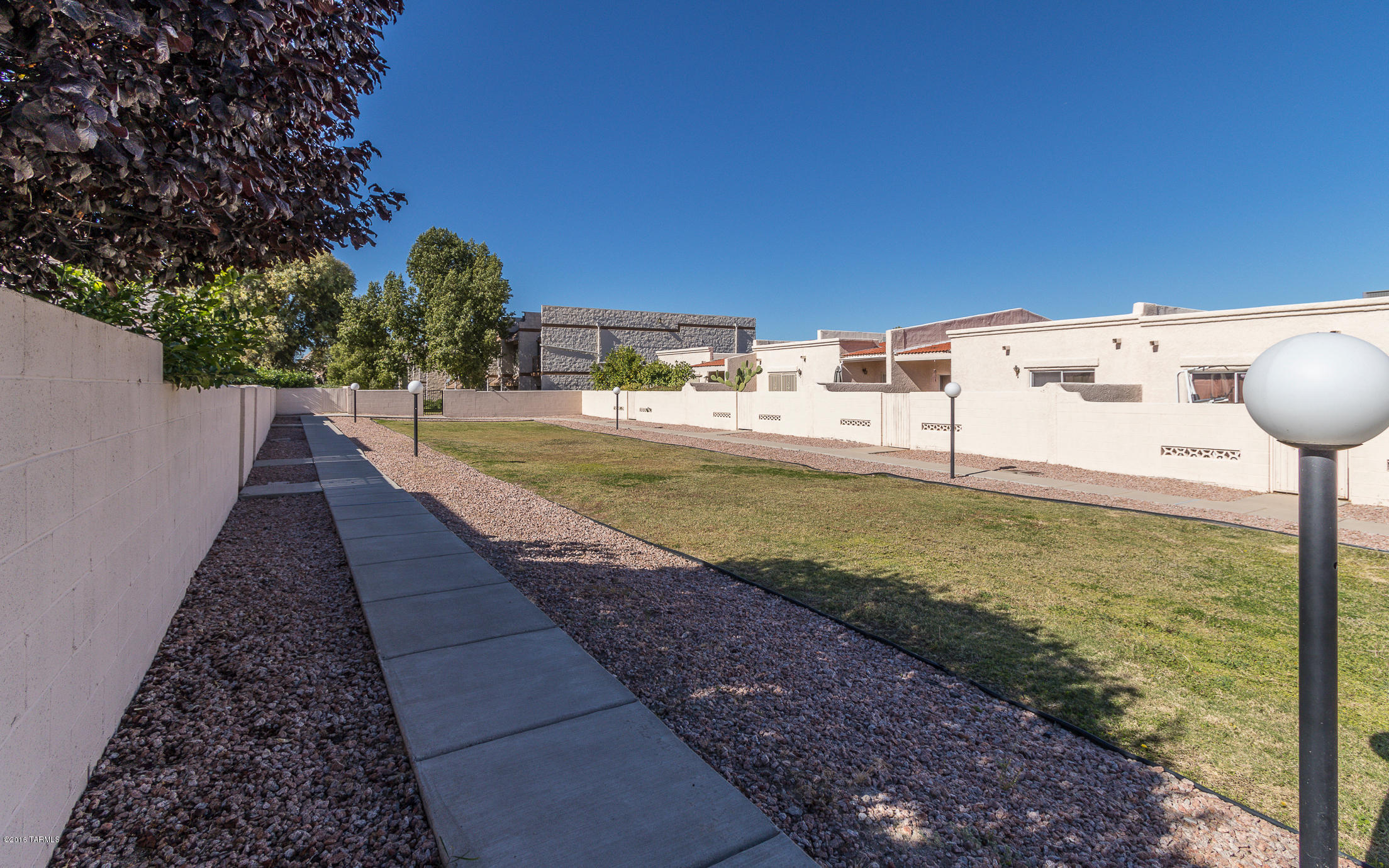 Le Mirador Twnhms (1-50) - Residential