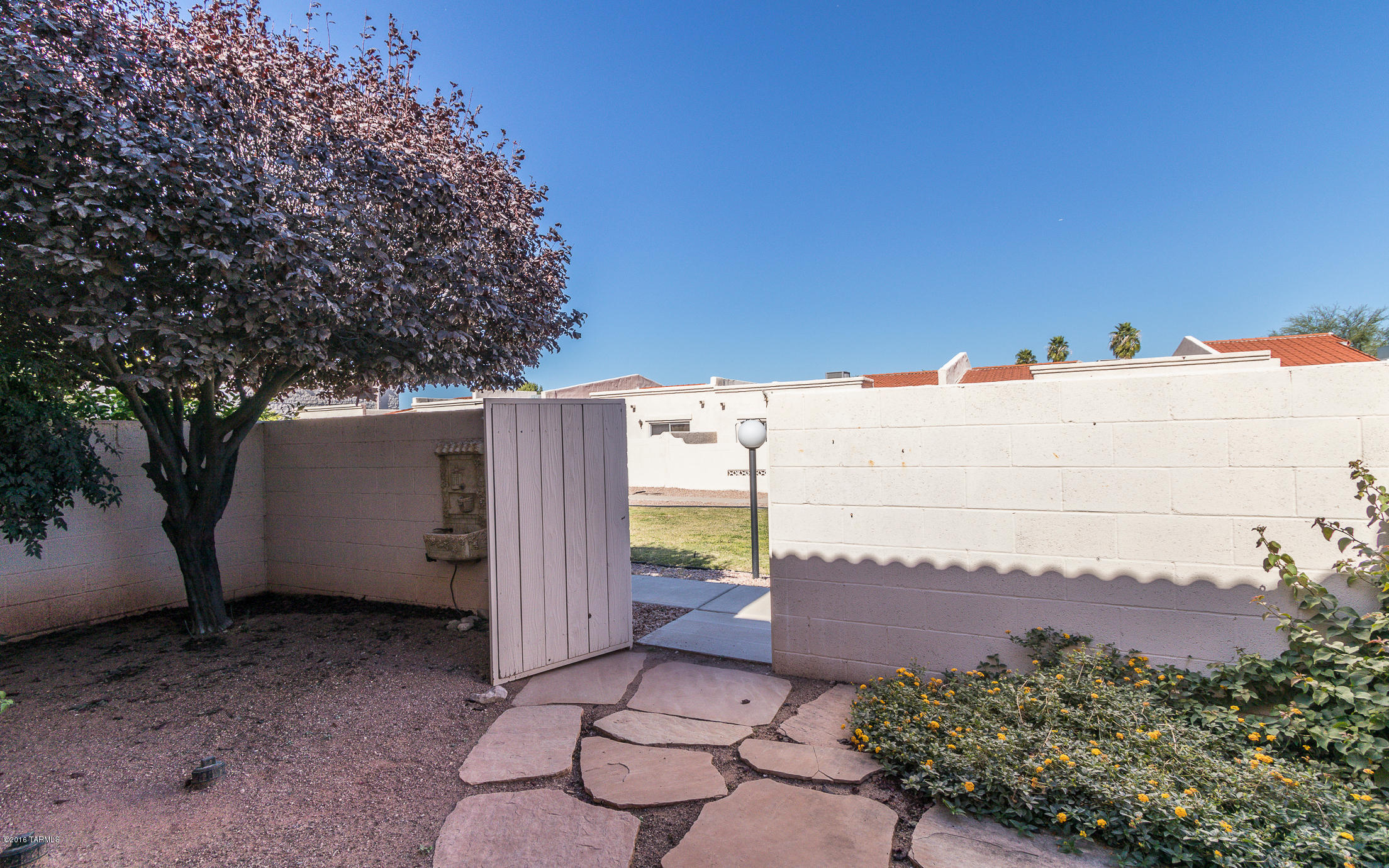 Le Mirador Twnhms (1-50) - Residential