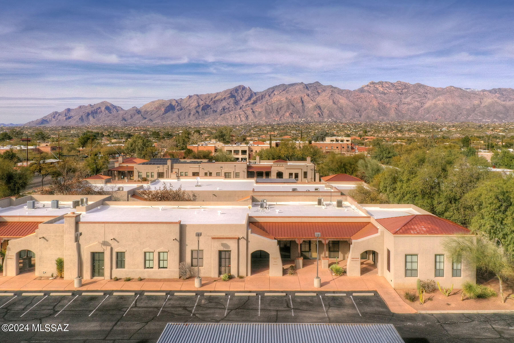 Exceptional Midtown location and minutes from the Catalina Foothills, University, Downtown and two Hospitals. Nearby amenities include Plaza Palomino with retail shops and dining.  Well appointed and functional layout includes three private offices (potential for a 4th), a multi-purpose room. and ADA restroom as well as a spacious lobby featuring high end finishes. Just north of Glenn off of Swan Road with good visibility and access. Schedule your appointment today!