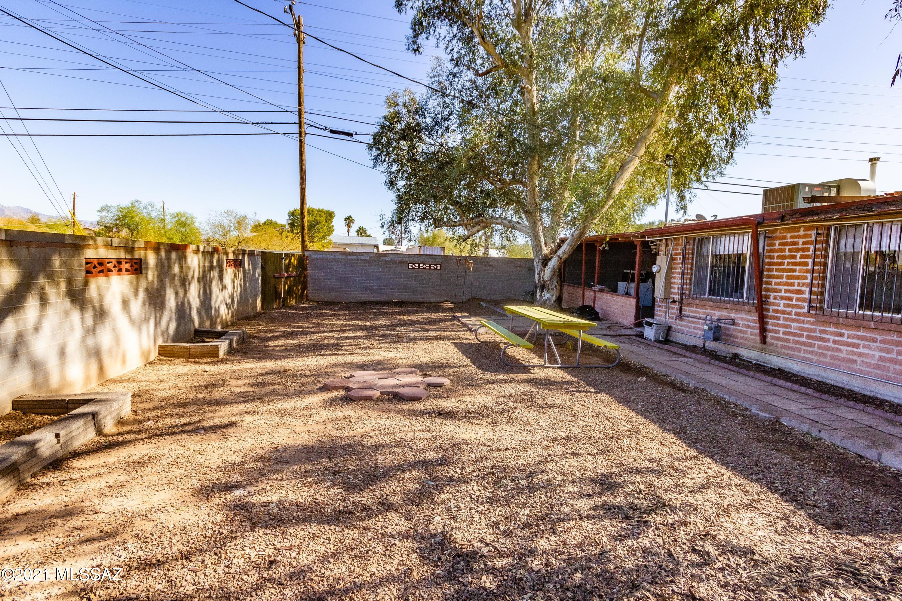 Vista Del Norte - Residential