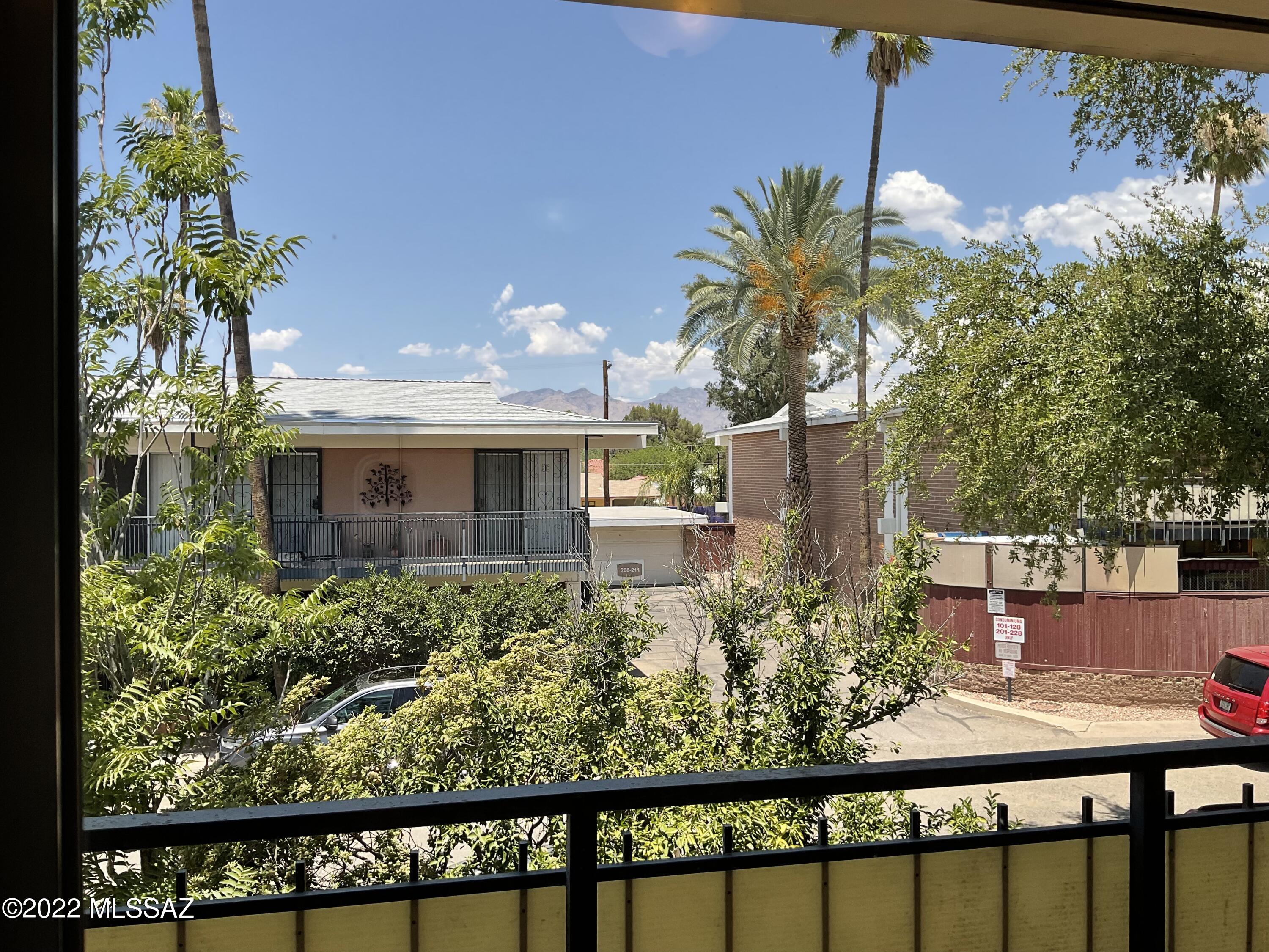Country Club Heights - Residential