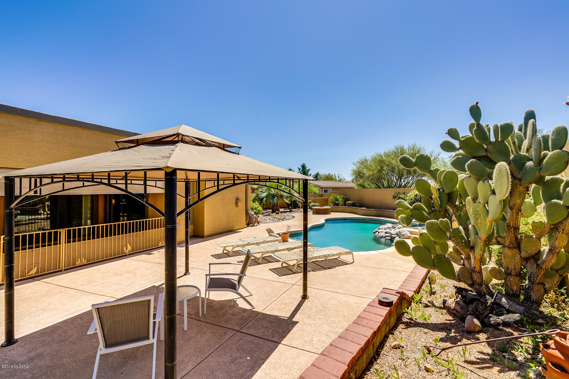 Mira Vista (1-60) - Residential