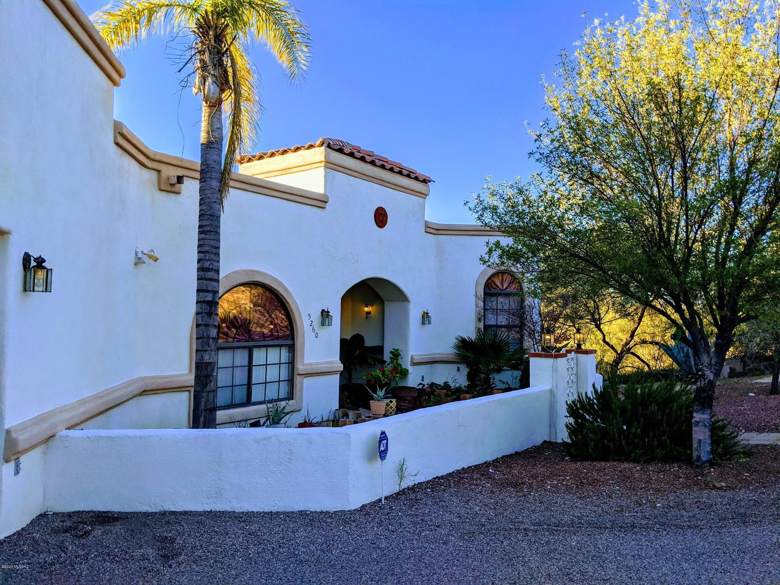 Comfy Foothills home with amazing Mountain and City views! Close to shopping, great restaurants, hospitals. This great home is truly a must see to appreciate the location. Agent/Seller related.