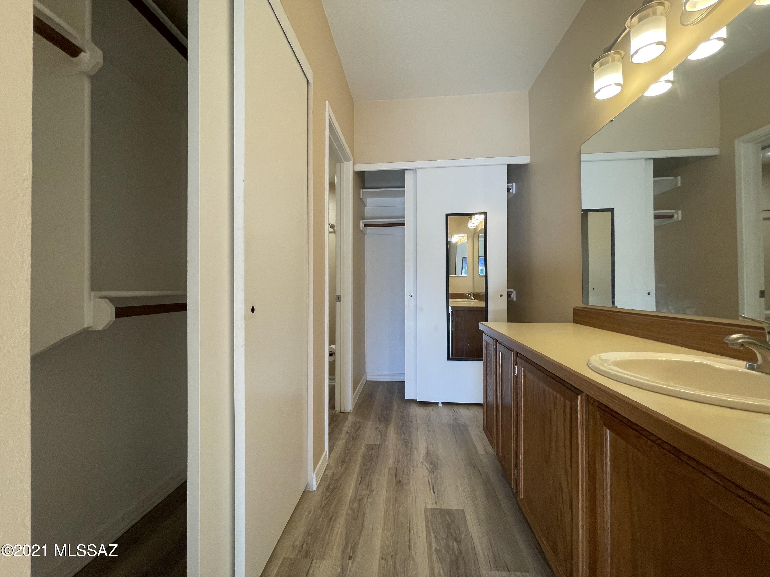 Summertree Condominiums (1-224) - Residential Lease