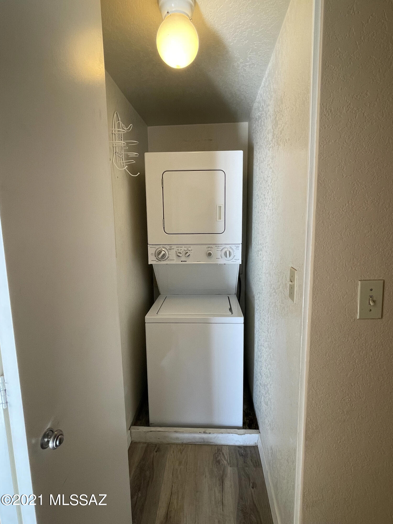 Summertree Condominiums (1-224) - Residential Lease