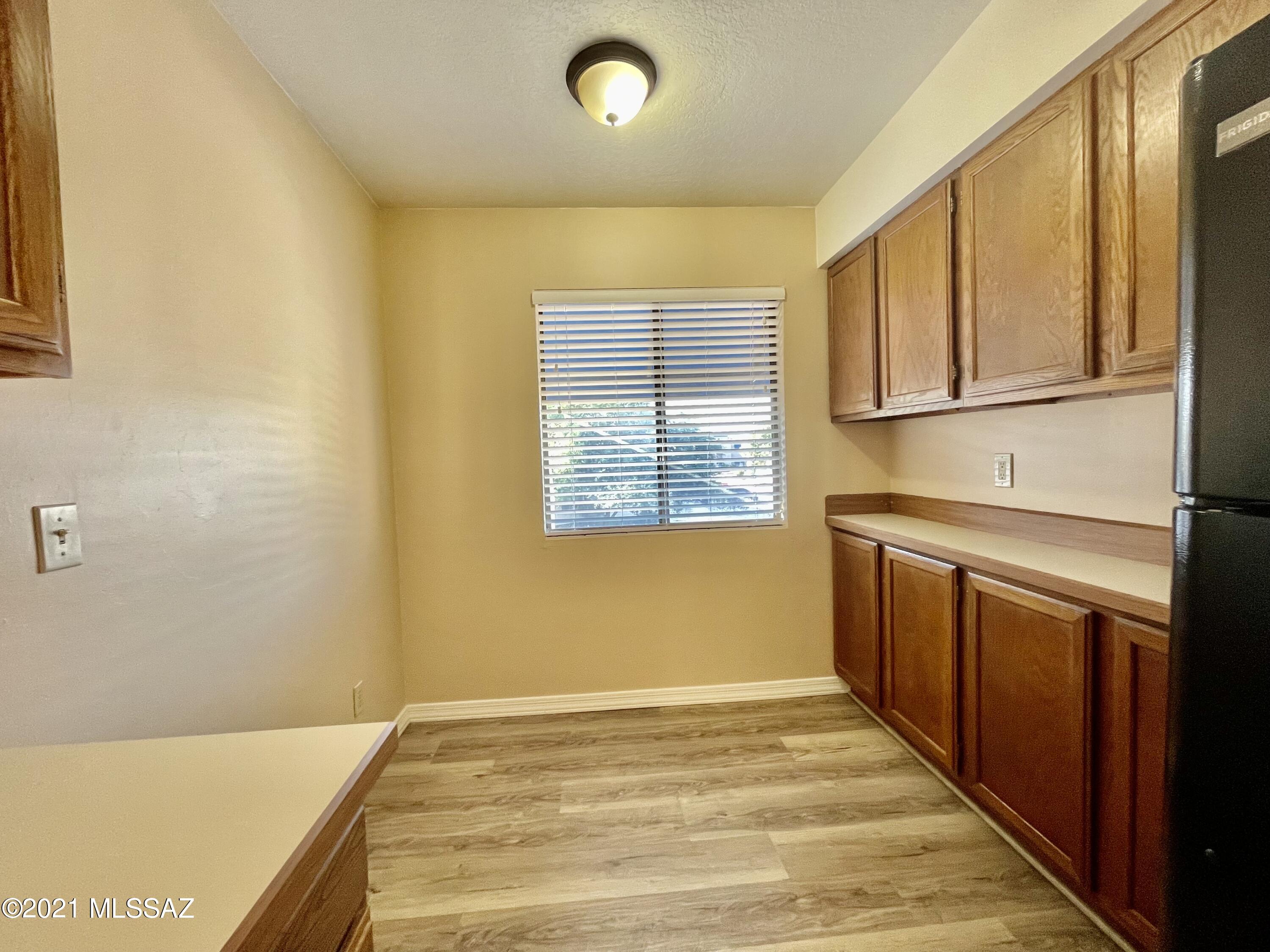 Summertree Condominiums (1-224) - Residential Lease