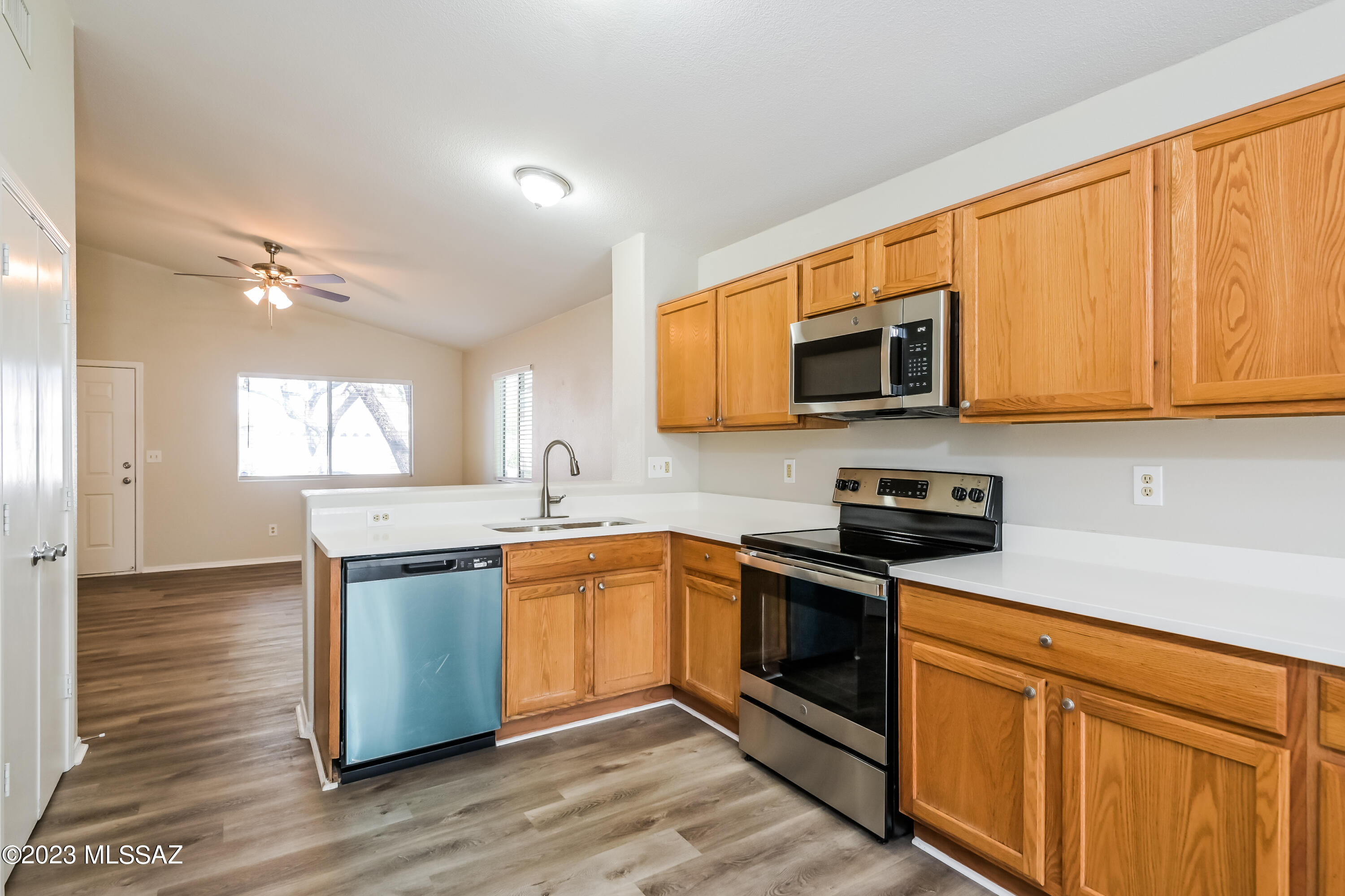 Desert Crossings at Rita Ranch (1-255) - Residential Lease