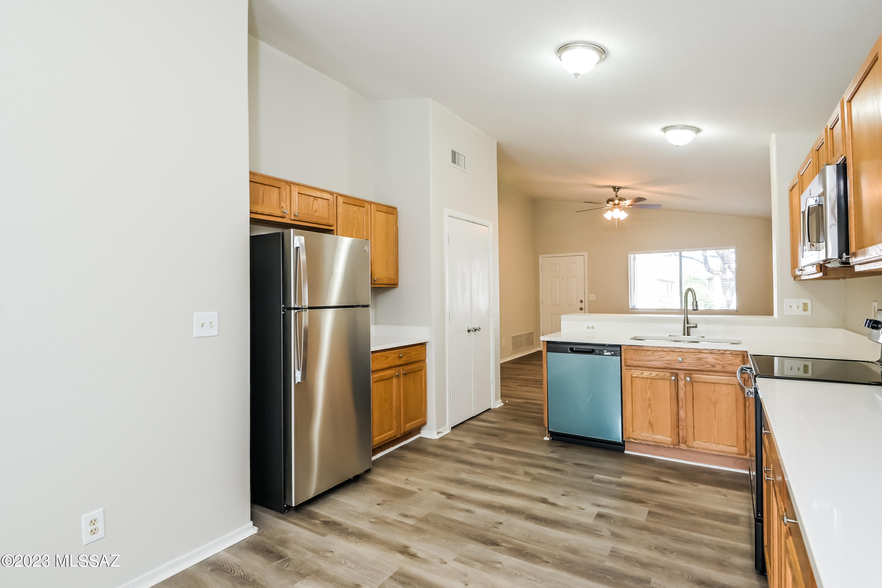Desert Crossings at Rita Ranch (1-255) - Residential Lease