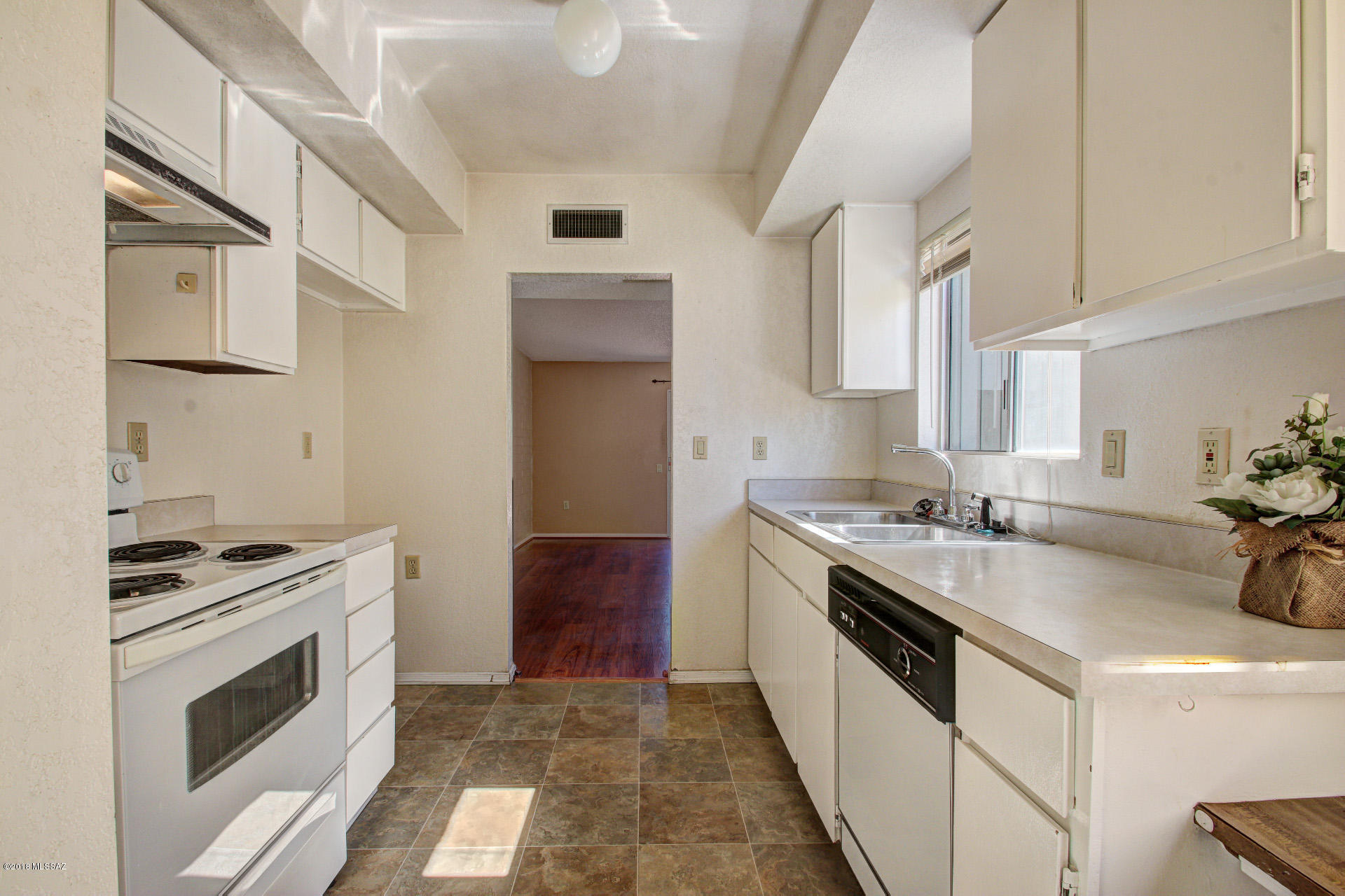 Green Valley Townhouses NO.7 - Residential