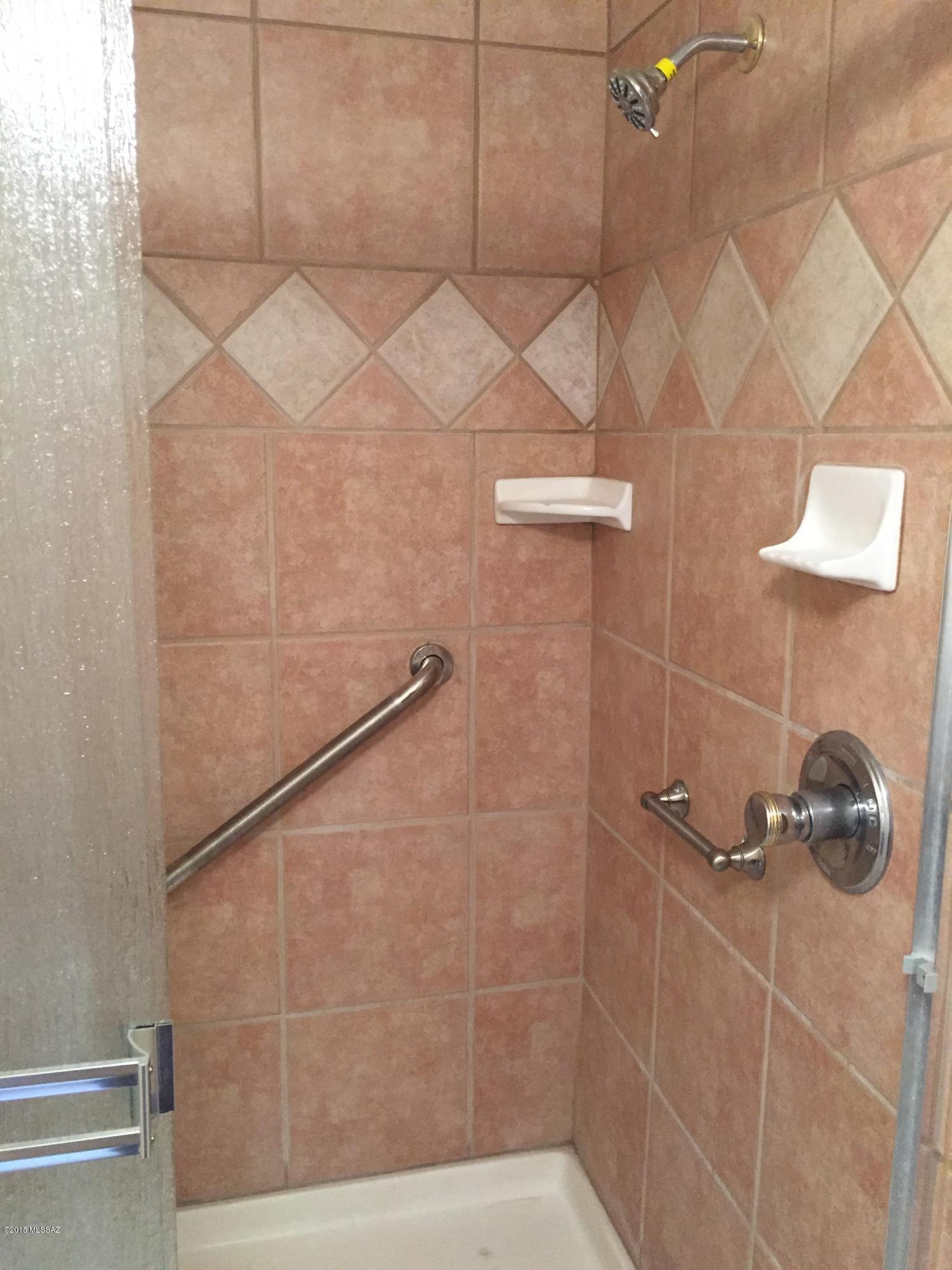 La Fontana (1-22) - Residential