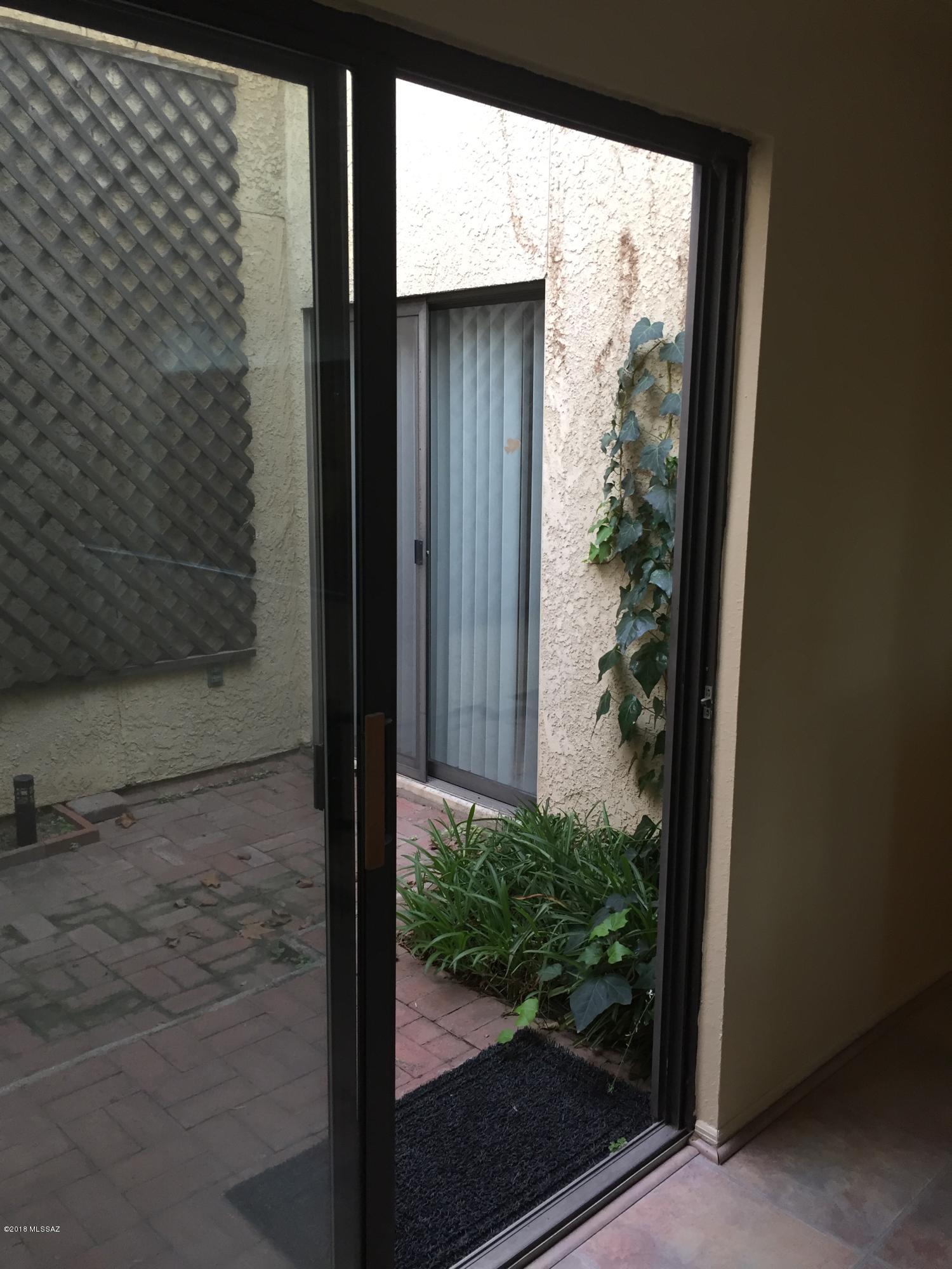 La Fontana (1-22) - Residential