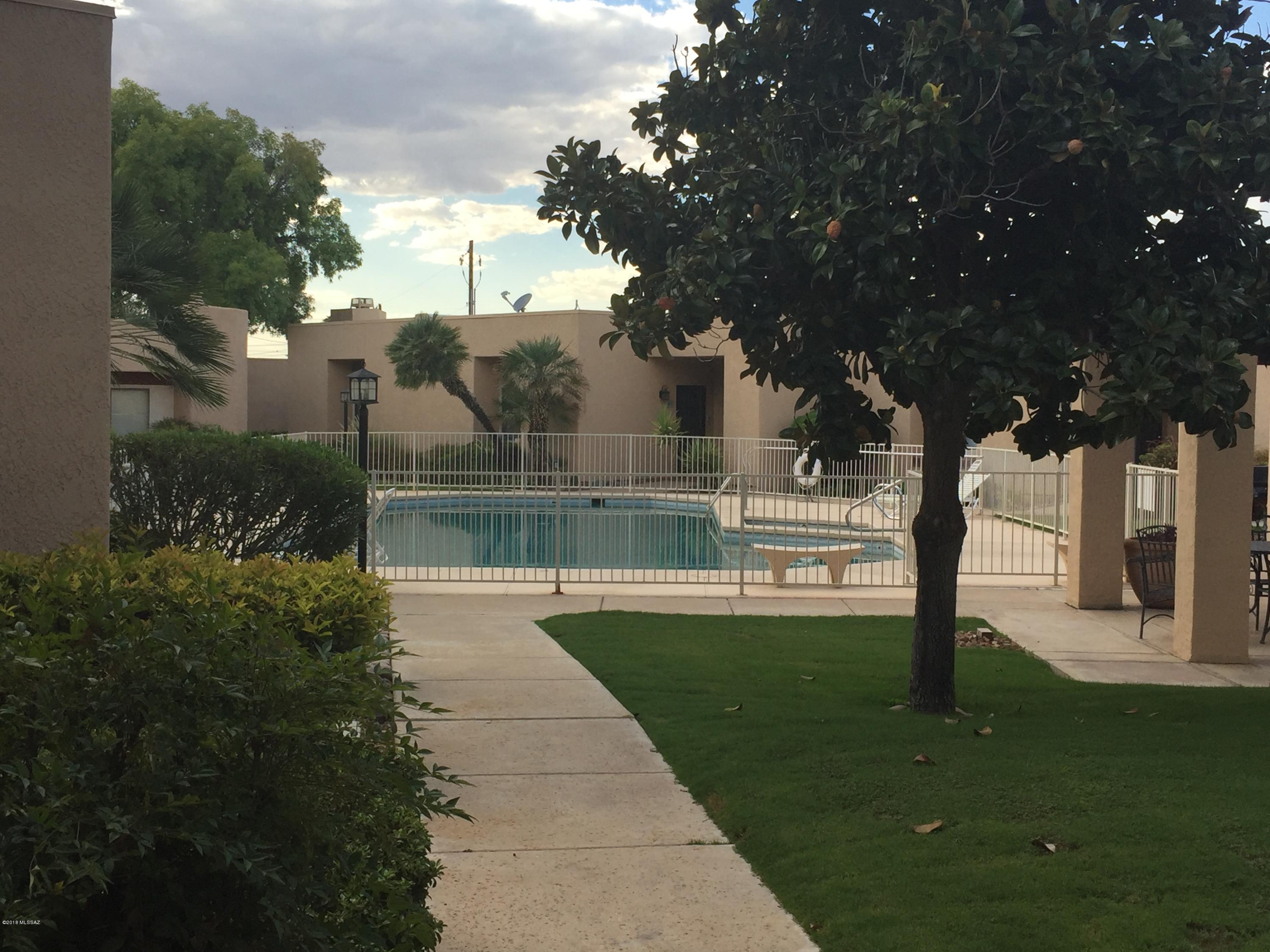 La Fontana (1-22) - Residential
