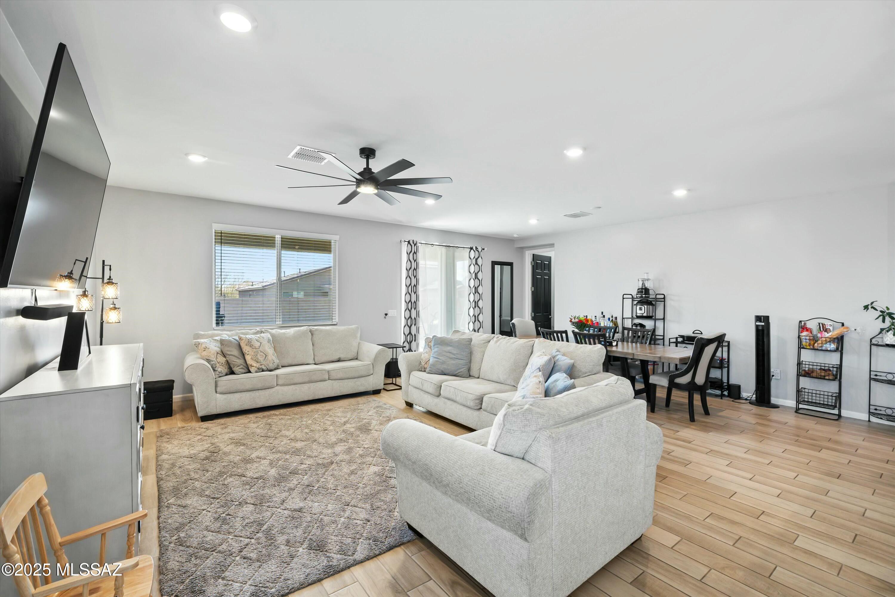 La Estancia De Tucson (1-330) - Residential