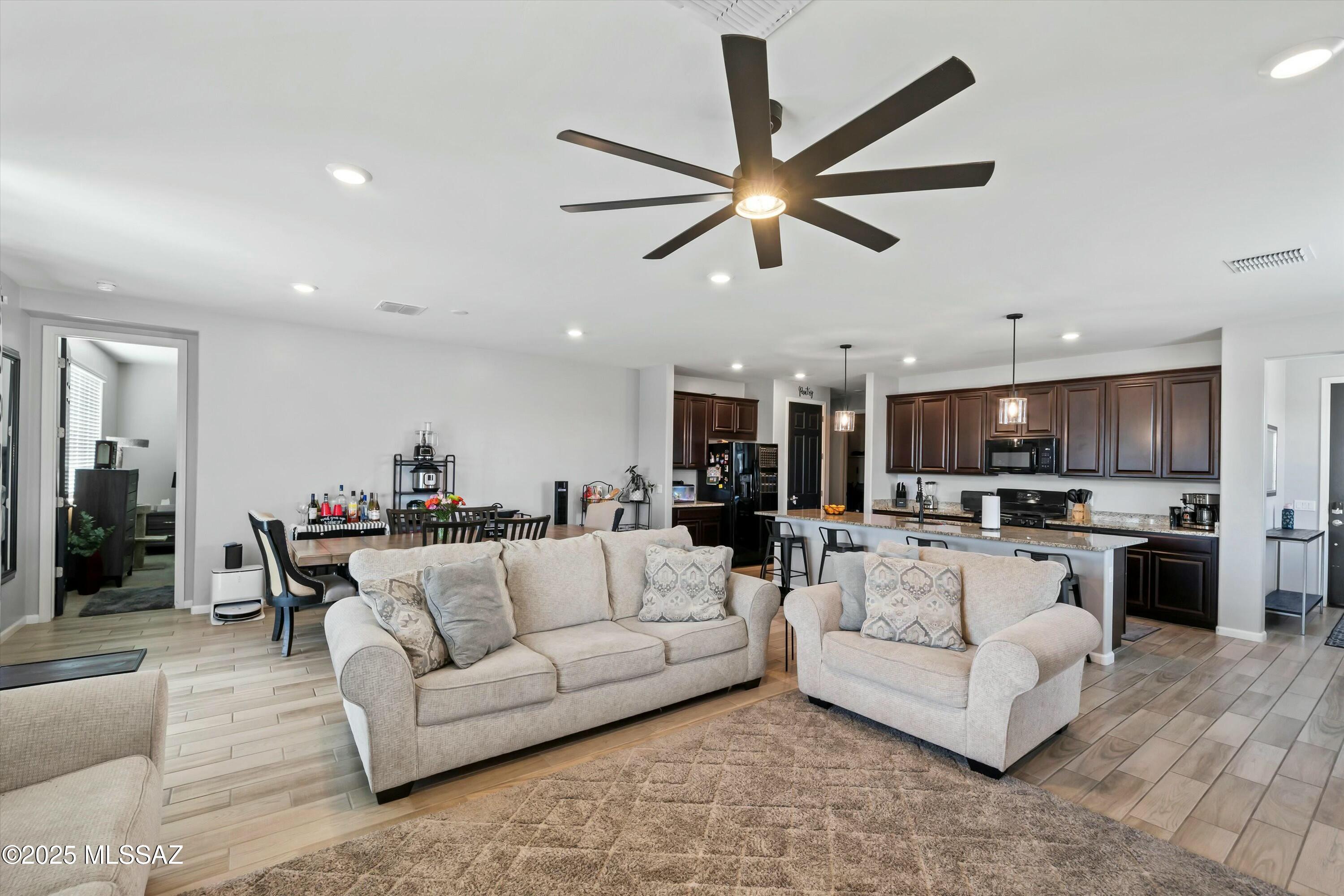 La Estancia De Tucson (1-330) - Residential