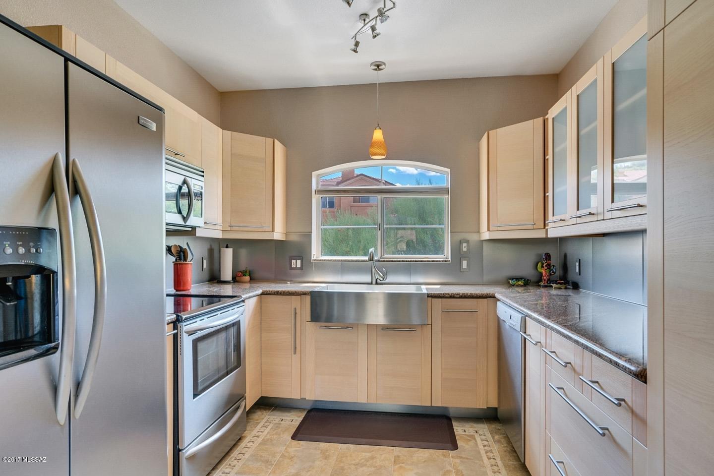 Pinnacle Canyon Condominium - Residential