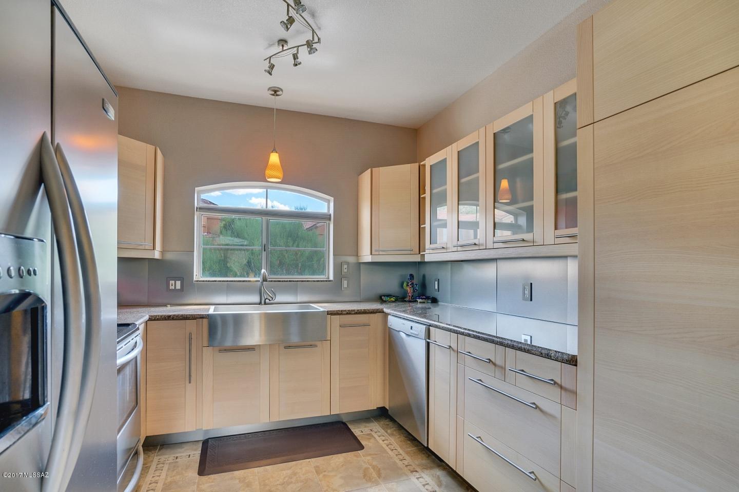 Pinnacle Canyon Condominium - Residential