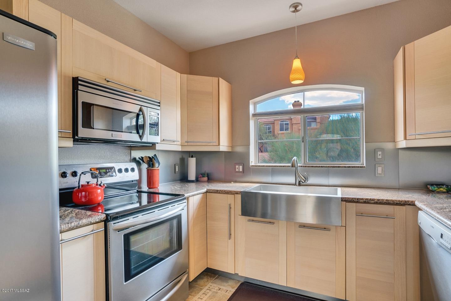 Pinnacle Canyon Condominium - Residential