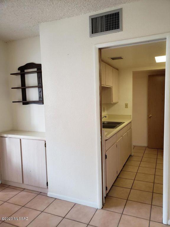 Rolling Hills - Residential Lease