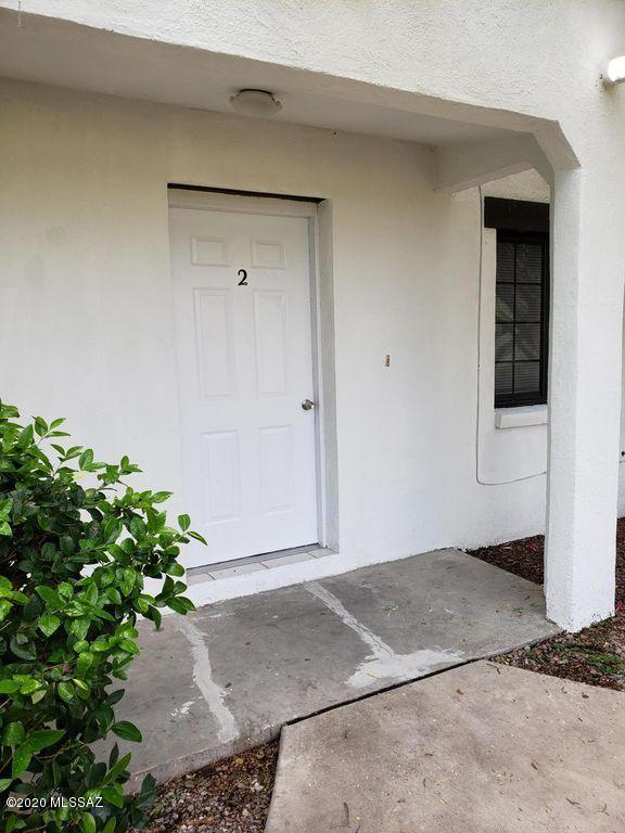 Nice small apartment perfect for a single person or couple. 

NO PETS ALLOWED..