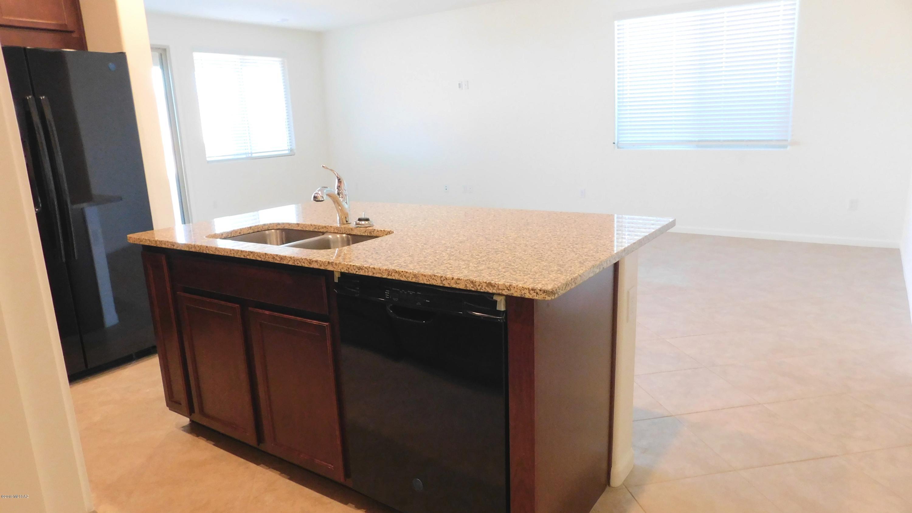 The Vistas At Rincon Knolls SQ20152600506 - Residential