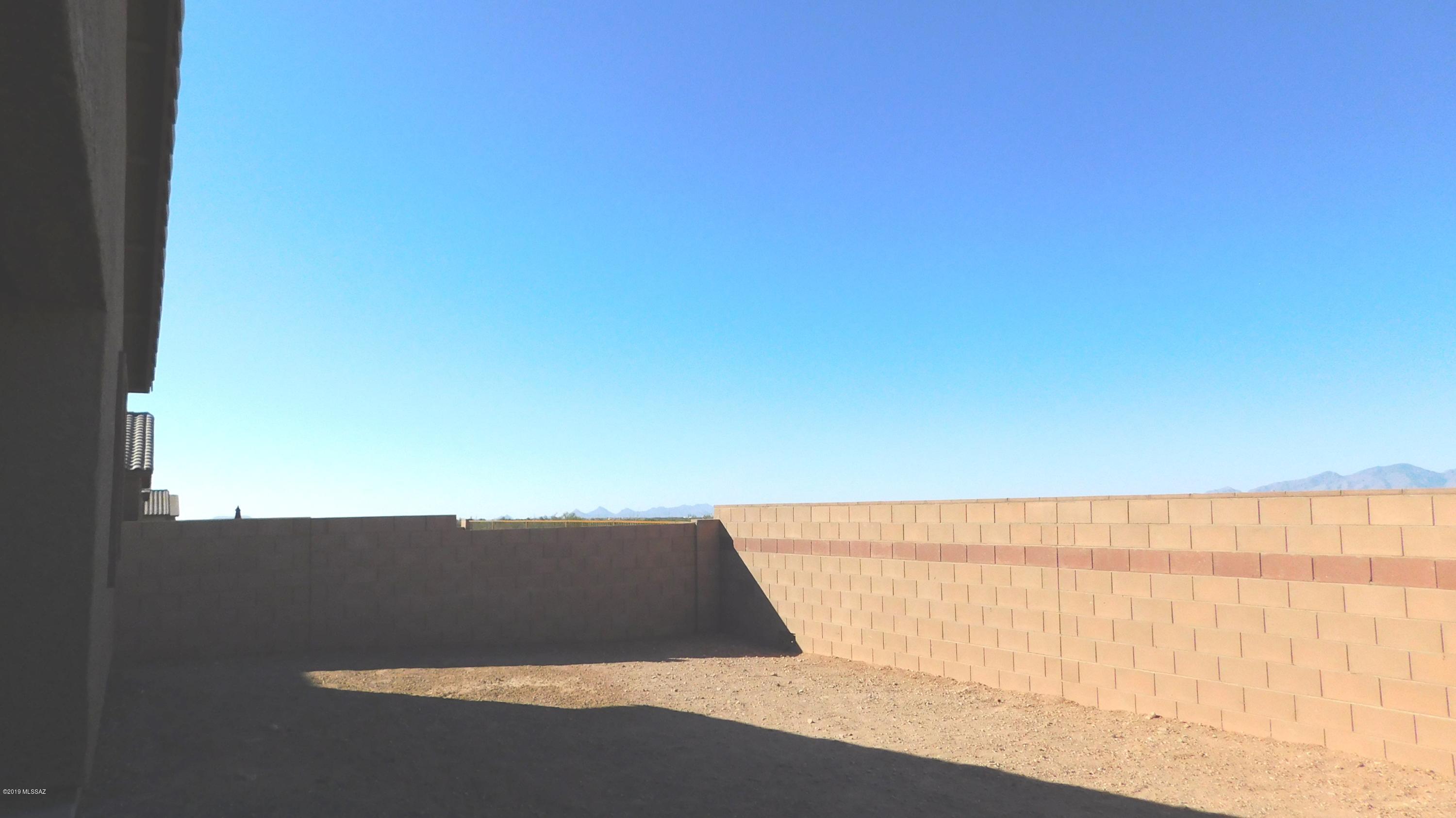 The Vistas At Rincon Knolls SQ20152600506 - Residential