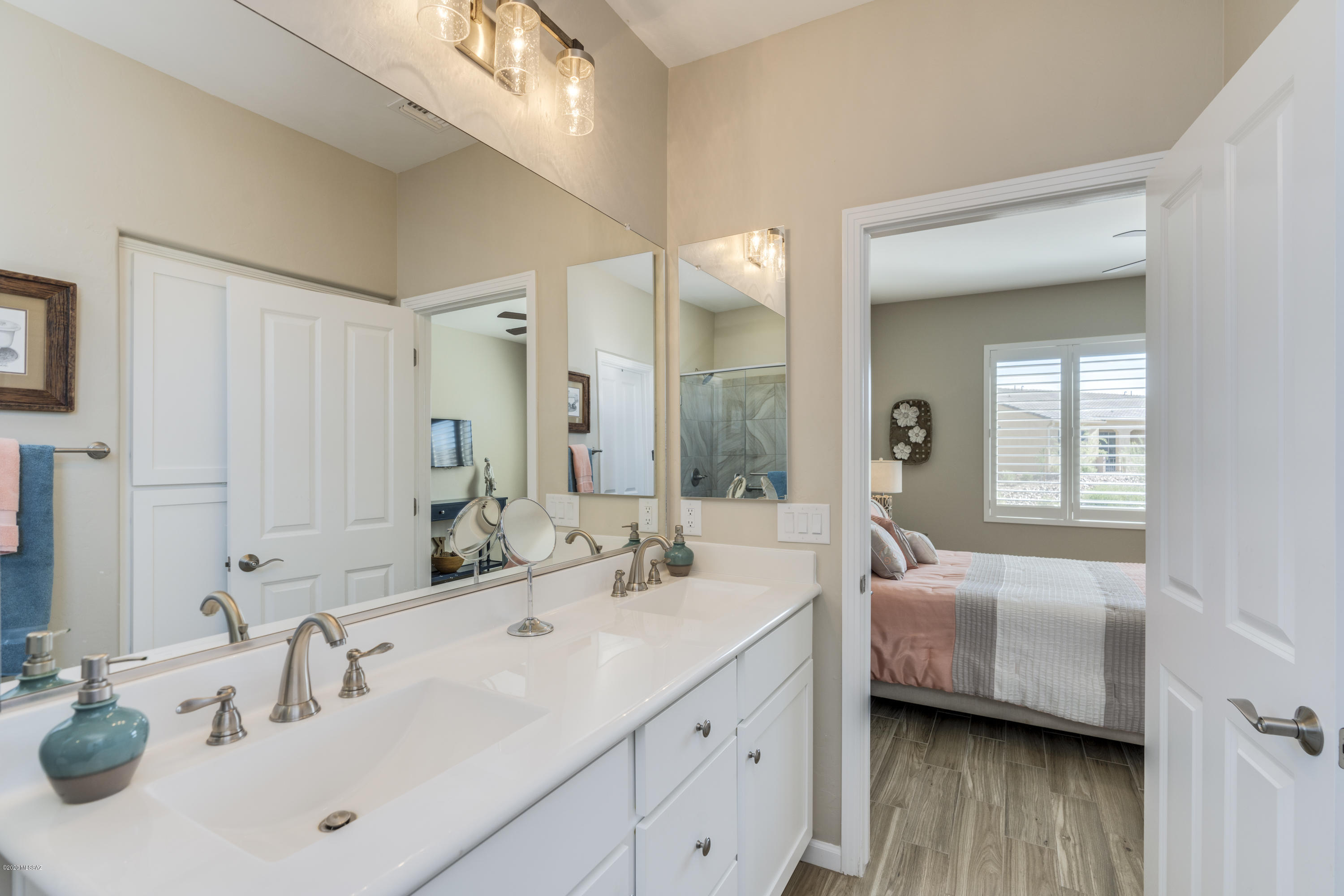 Quail Creek II Unit 33B SQ20161810746 - Residential
