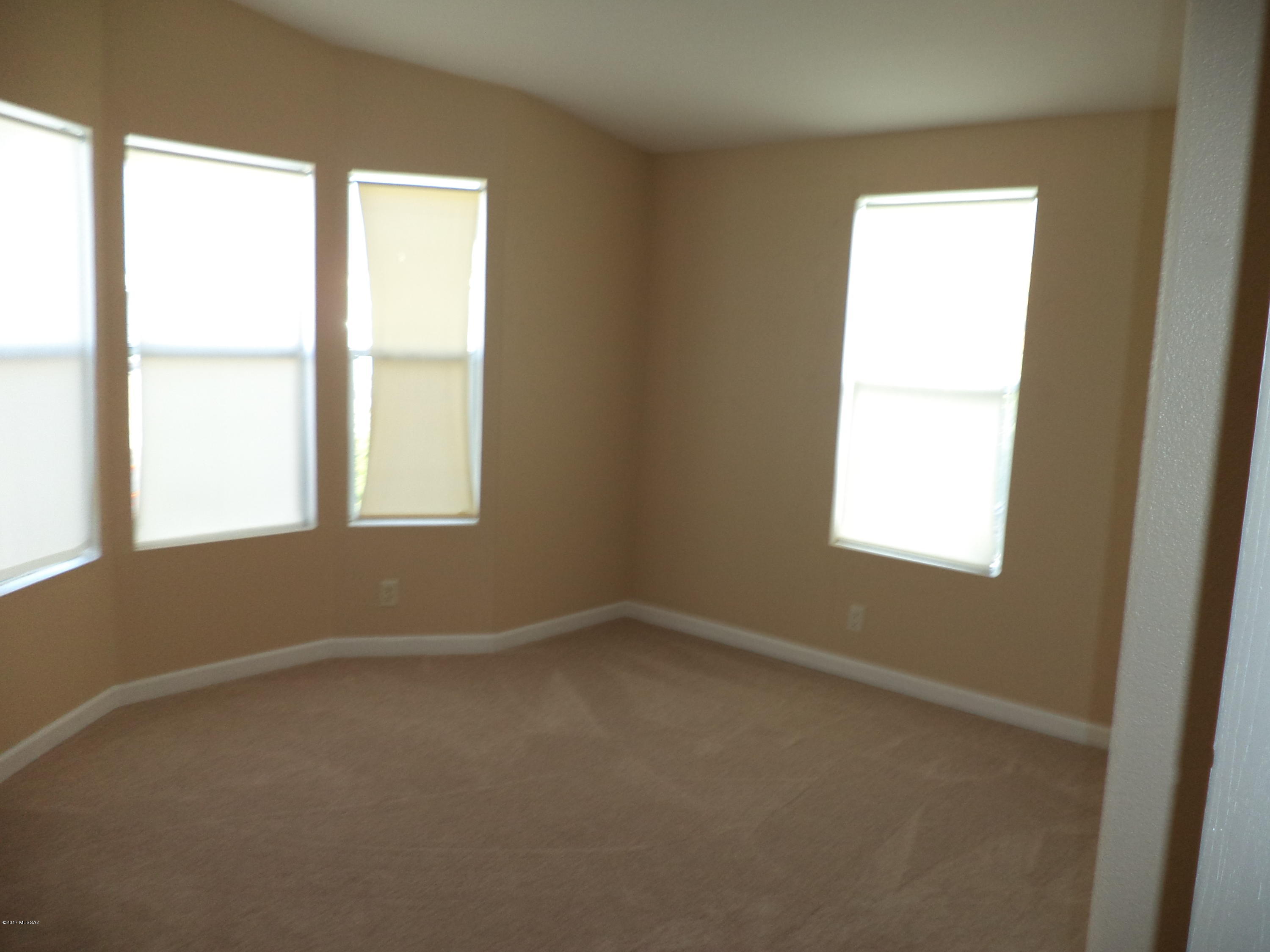 Lincoln Terrace (1-43) - Residential