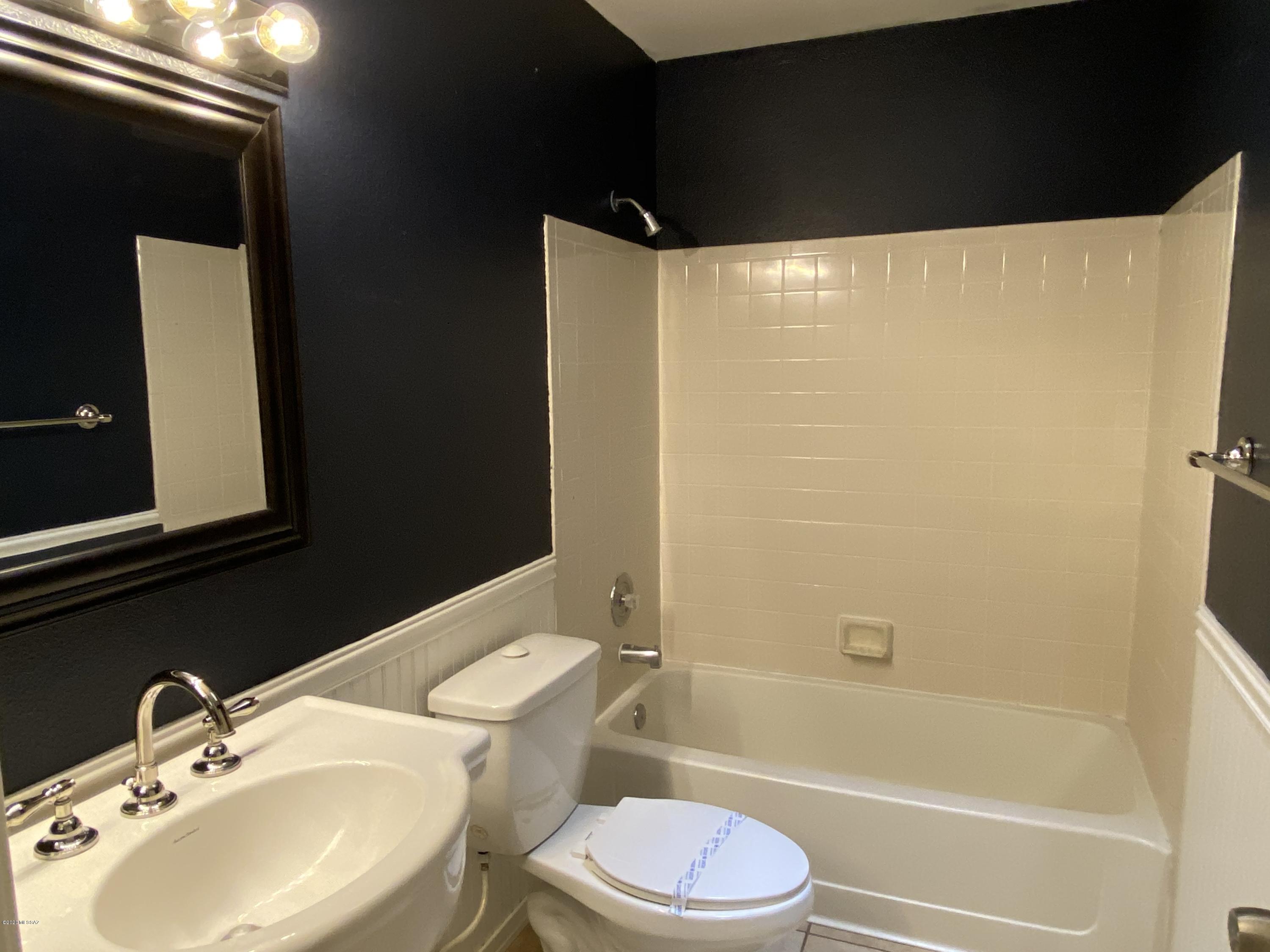 Macalester Park (1-142) - Residential