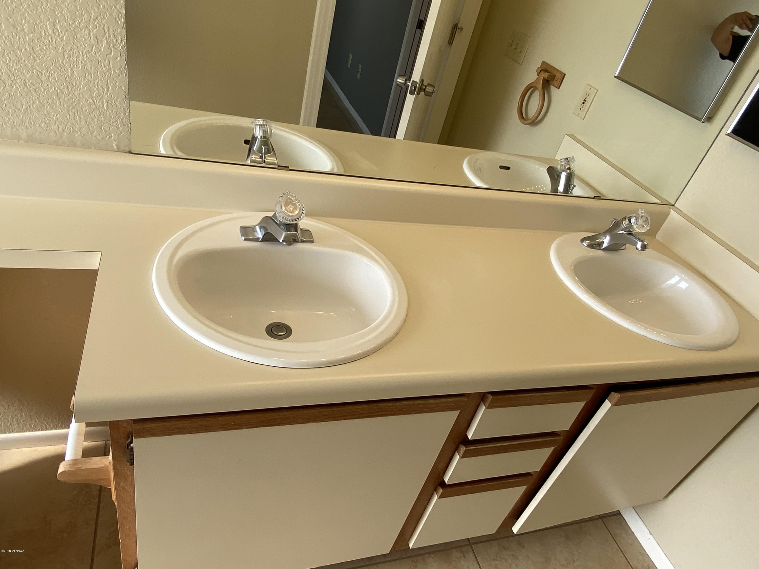 Macalester Park (1-142) - Residential