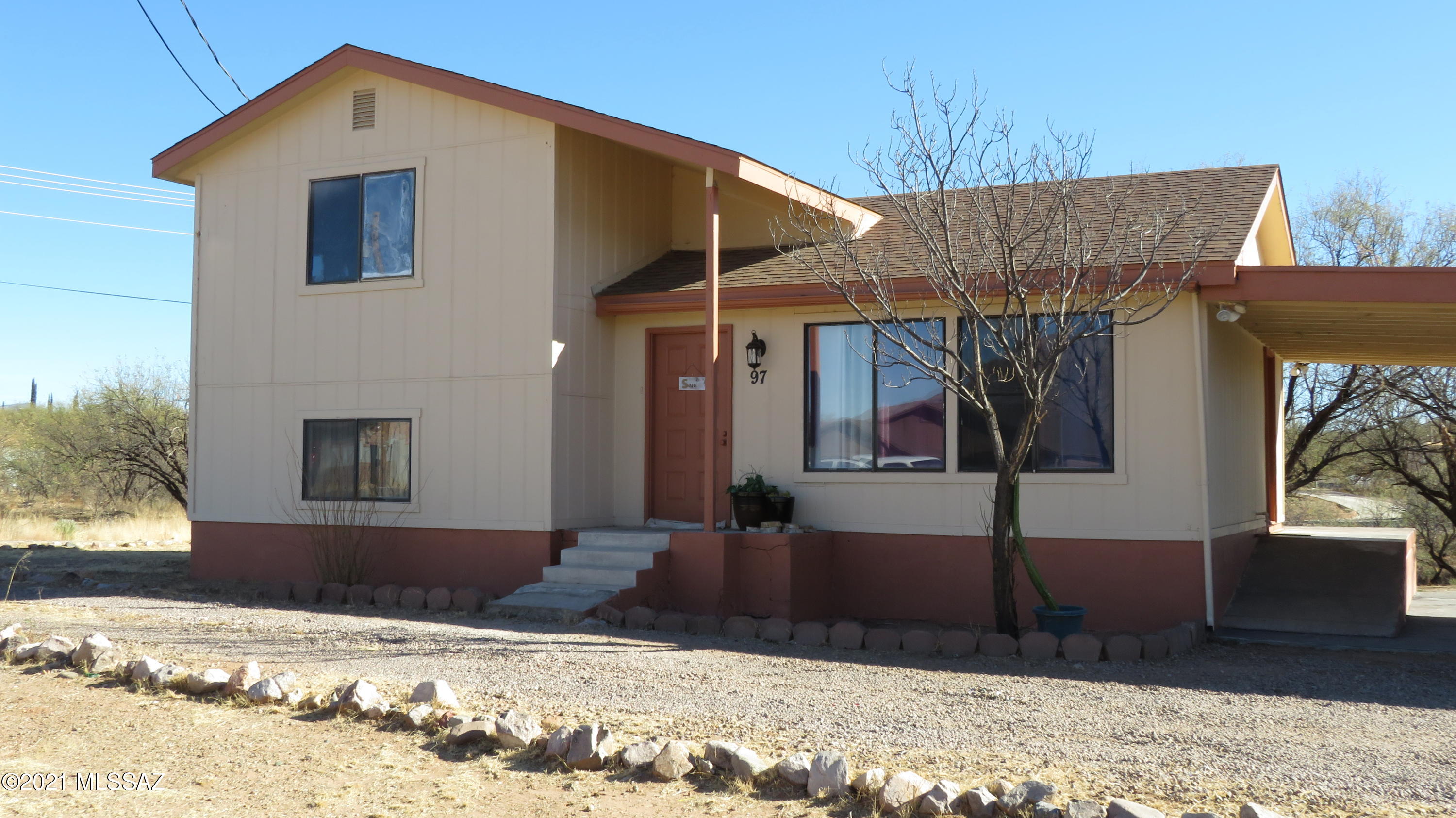 Great Starter Home. Tri Level, Shed, 3 Carports, Satillo Tile, Seperate Dining Room Area, Bath Downstairs. Needs Tlc To Make It Your Own-nice Corner Lot In Quiet Part Of Town.