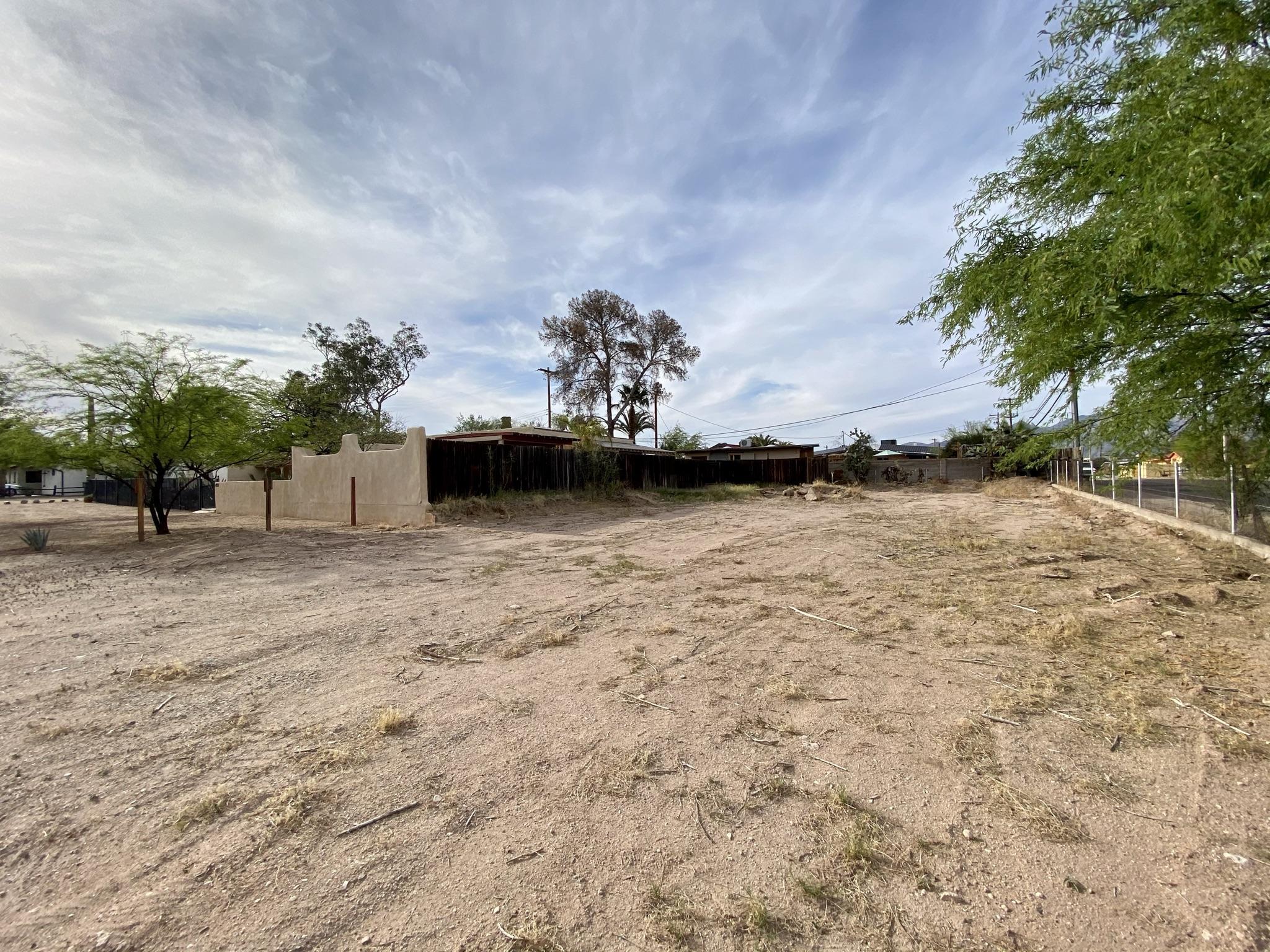 Range $99,500-$119,500.
Last buildable lot in Poet's Square! This corner lot offers mountain views to the North, and beautiful surroundings. Come. See. Build!